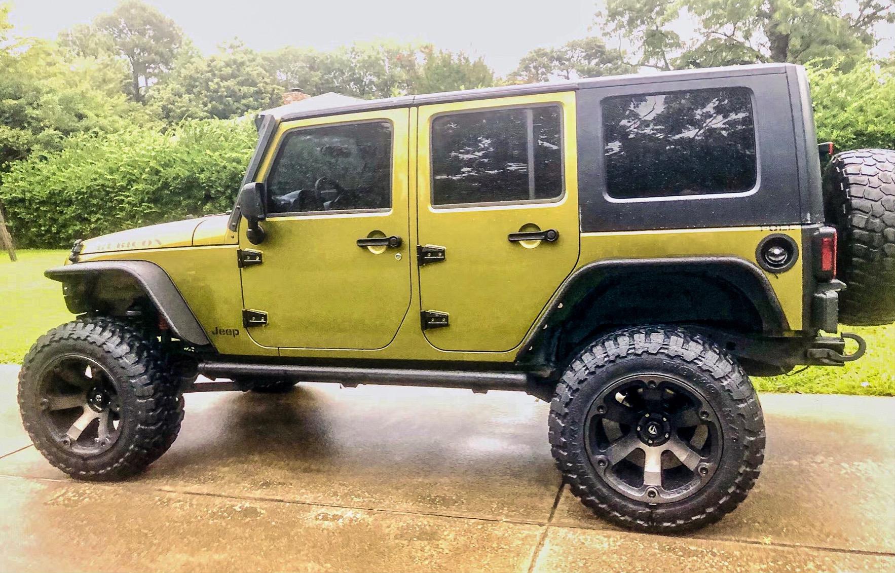 Toyo Tires 360240 Tire Open Country M/T Mud-Terrain Tire - 35 x 1250R20 121Q customer photo 2