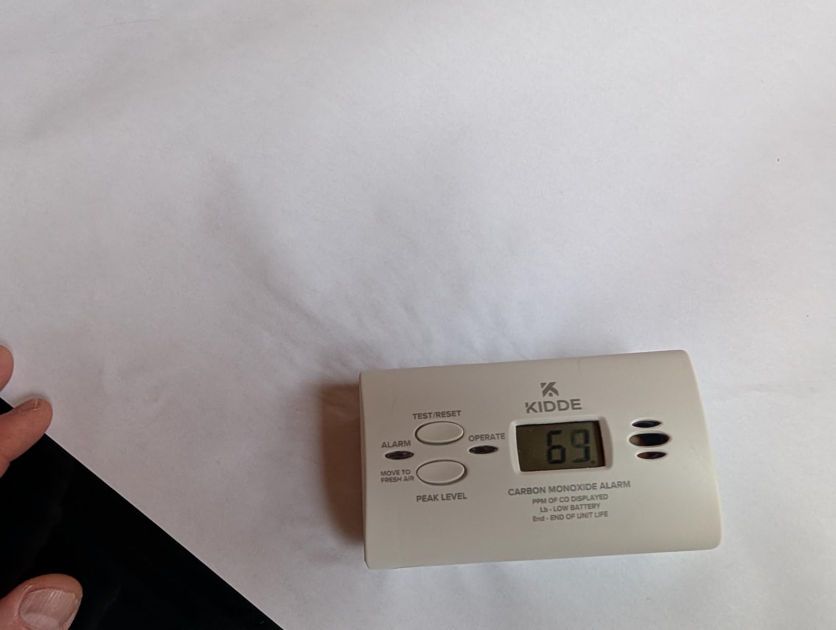Kidde Carbon Monoxide Detector, AA Battery Powered CO Alarm with LEDs, Test-Reset Button, Low Battery Indicator, Portable customer photo 1