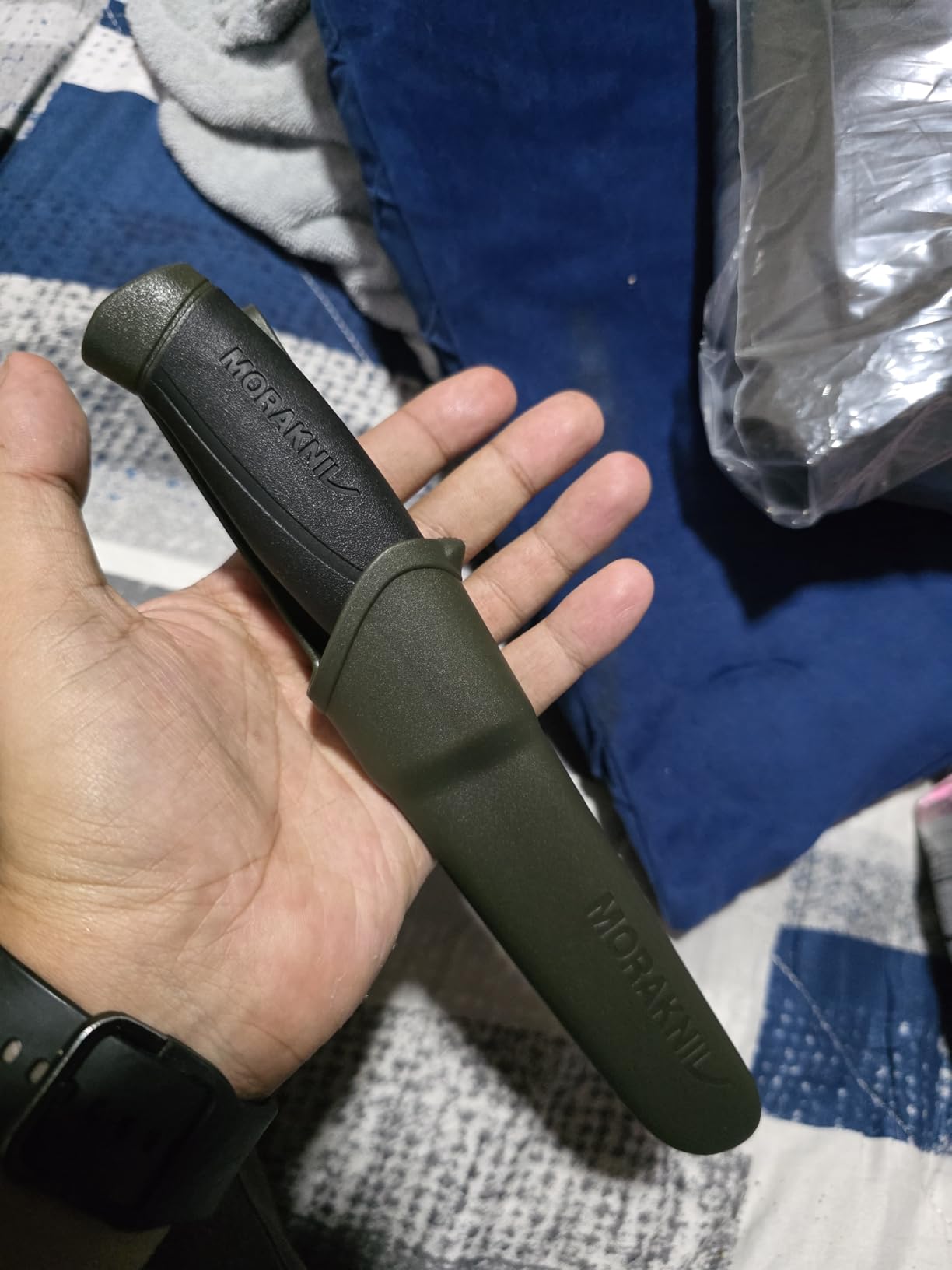 Morakniv Companion Fixed Blade Outdoor Knife with Stainless Steel Blade, 4.1-Inch, Orange customer photo 2