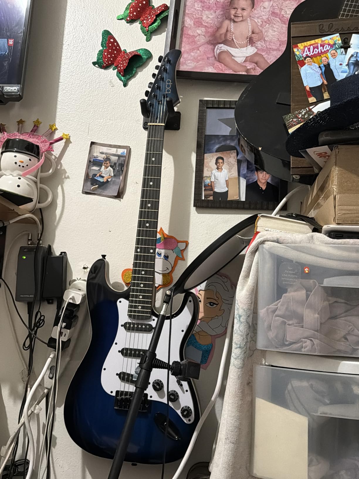 Best Choice Products 39in Full Size Beginner Electric Guitar Starter Kit (Hollywood Blue) customer photo 1