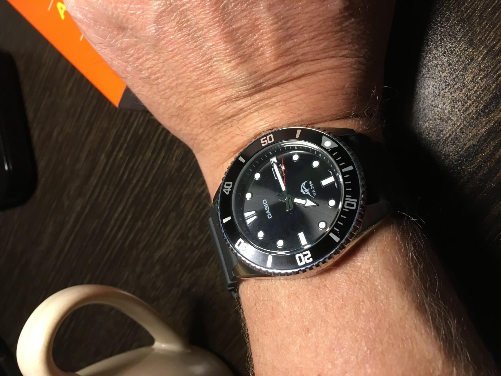 Casio MDV106 Series Dive Watch - 200M Water Resistant - Stainless Steel Case - Resin Band - Screw Down Crown customer photo 2
