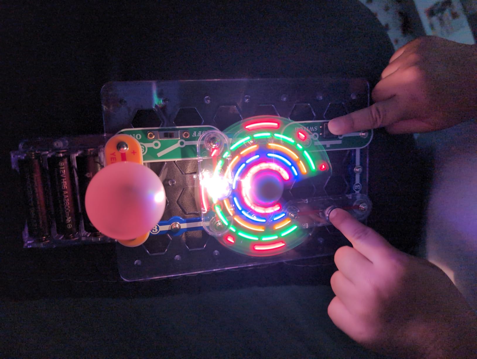 Snap Circuits Beginner - Electronics Exploration Kit - Stem Kit for Ages 5-9 (SCB-20) customer photo 1
