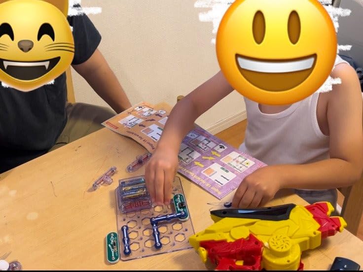 Snap Circuits Beginner - Electronics Exploration Kit - Stem Kit for Ages 5-9 (SCB-20) customer photo 2