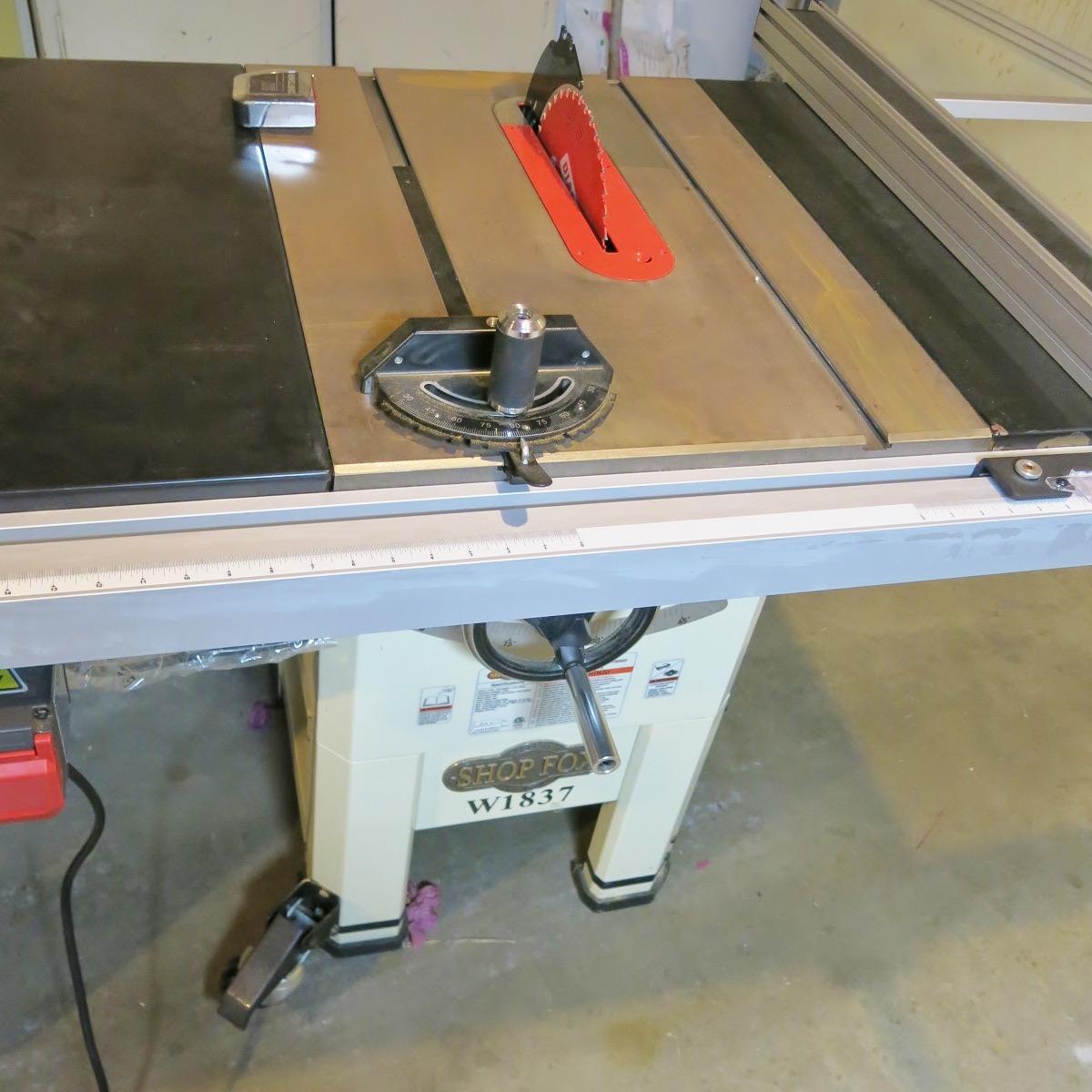 Shop Fox 10 in. 2 HP Open-Stand Hybrid Table Saw (W1837) customer photo 1