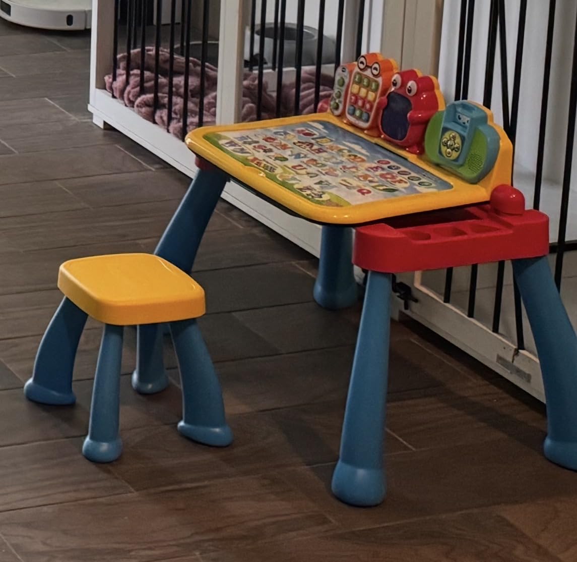VTech Touch and Learn Activity Desk Deluxe customer photo 1