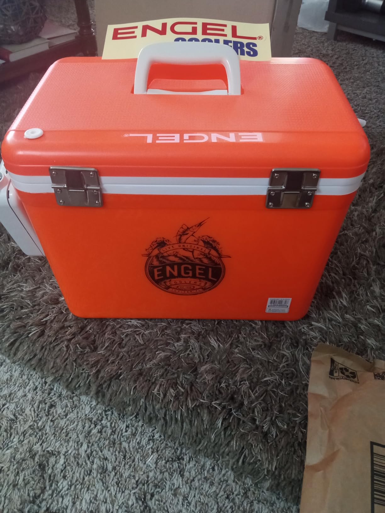 Engel Live Bait Cooler Box with 2nd Gen 2-Speed Aerator Pump - Portable Fishing Station & Minnow Bucket customer photo 1