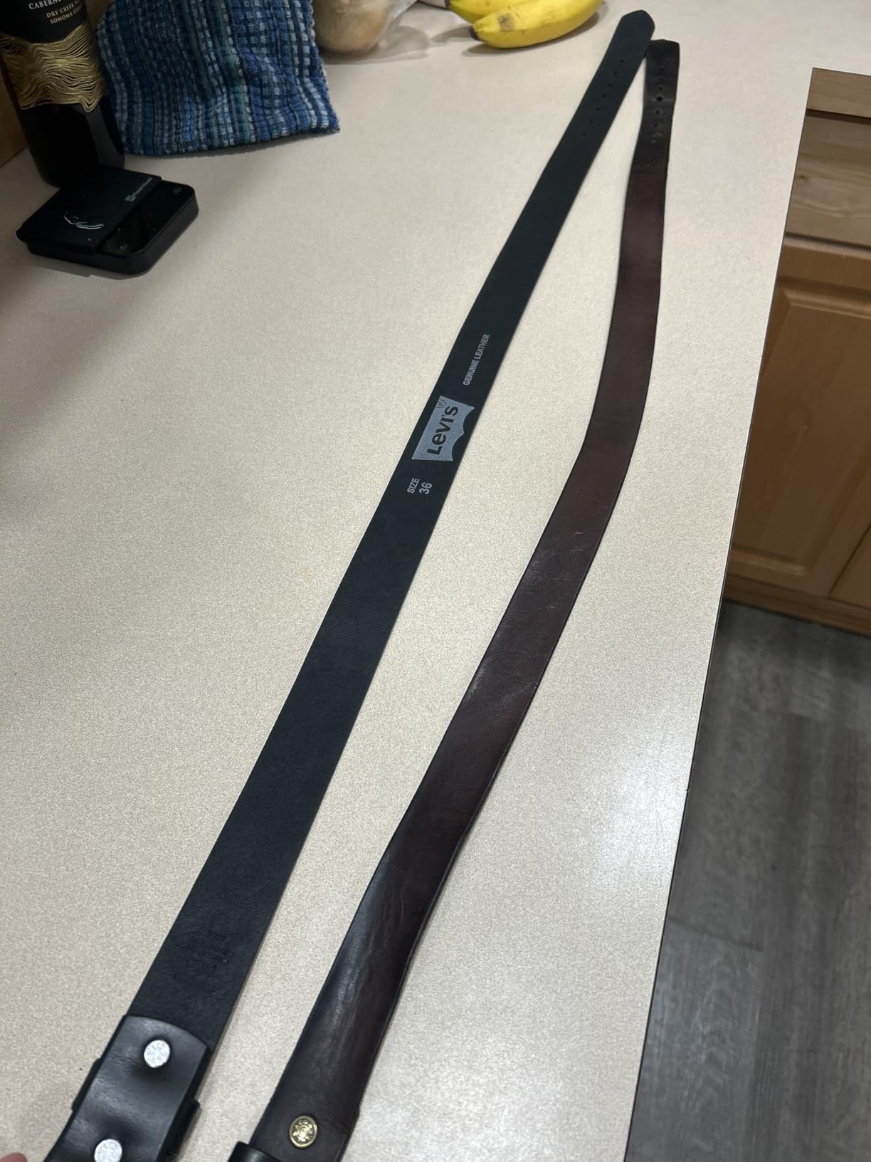 Levi's Men's Casual Leather Belt, Classic Strap for Jeans & Everyday Wear customer photo 2