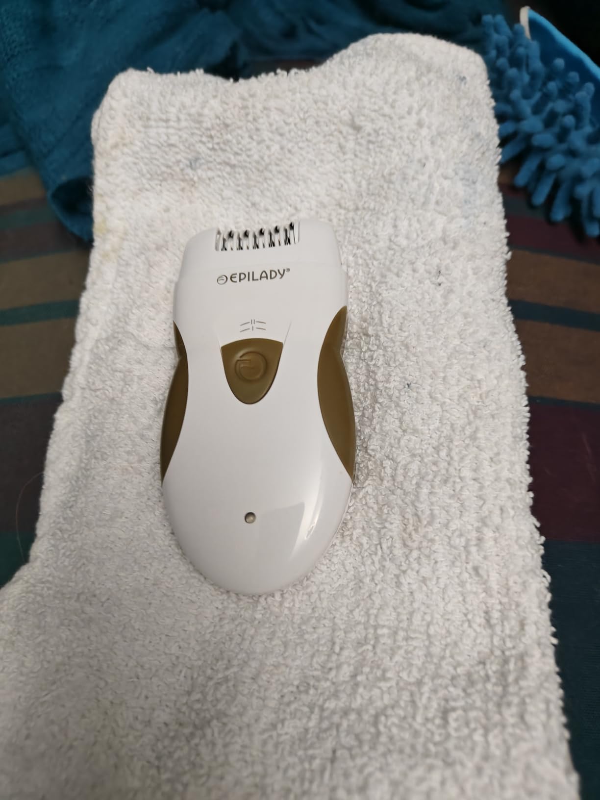 Epilady Legend 5 Rechargeable Cordless Epilator for Women, 56-Tweezer Dual Speed Full Body Hair Removal Device for Legs, Underarms, & Bikini, Long-Lasting Smooth Skin, Travel Case Included customer photo 2