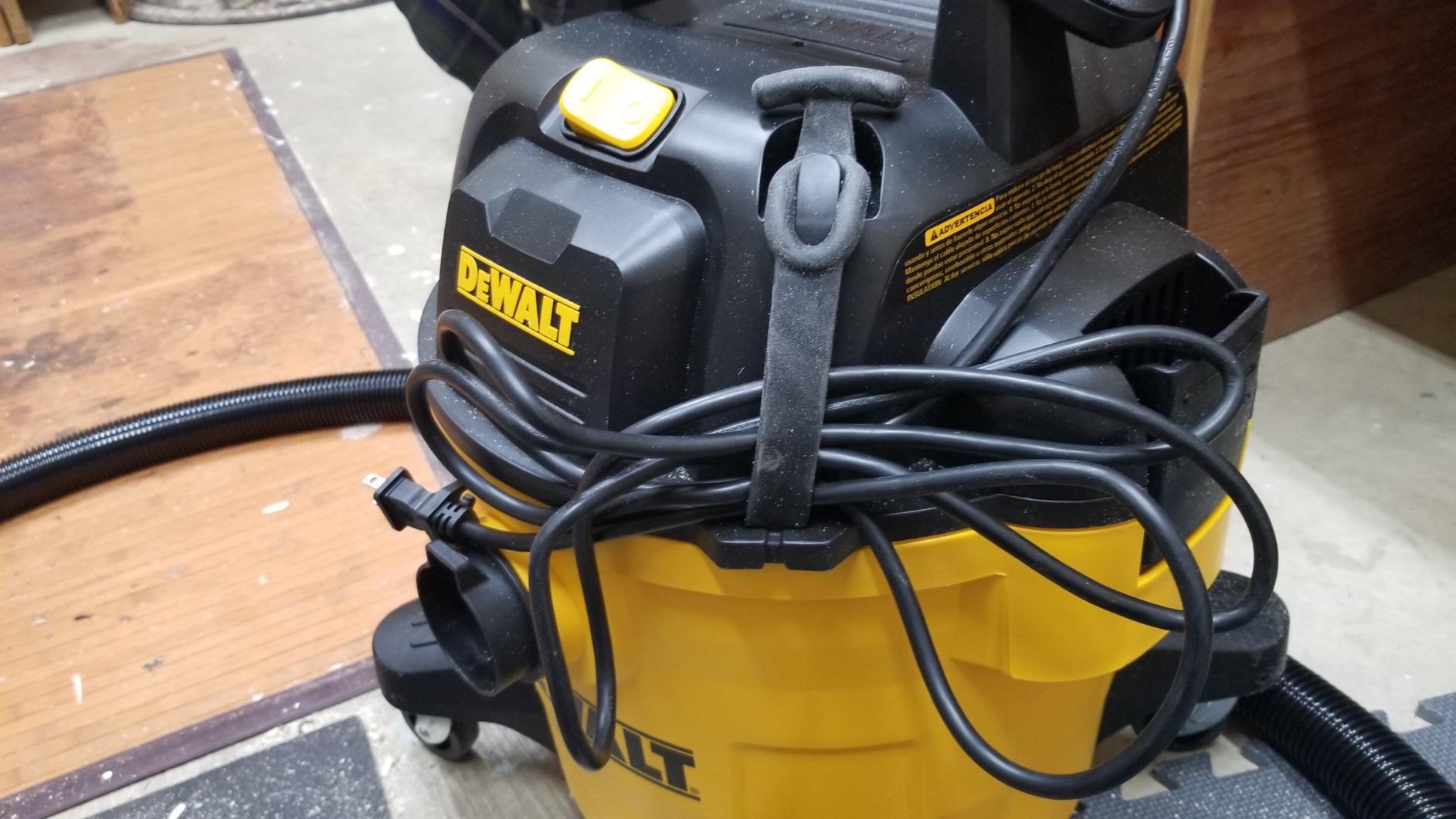 DEWALT DXV06P 4 Peak HP Shop Vacuums, 6 Gallon Poly Wet/Dry Vac customer photo 1