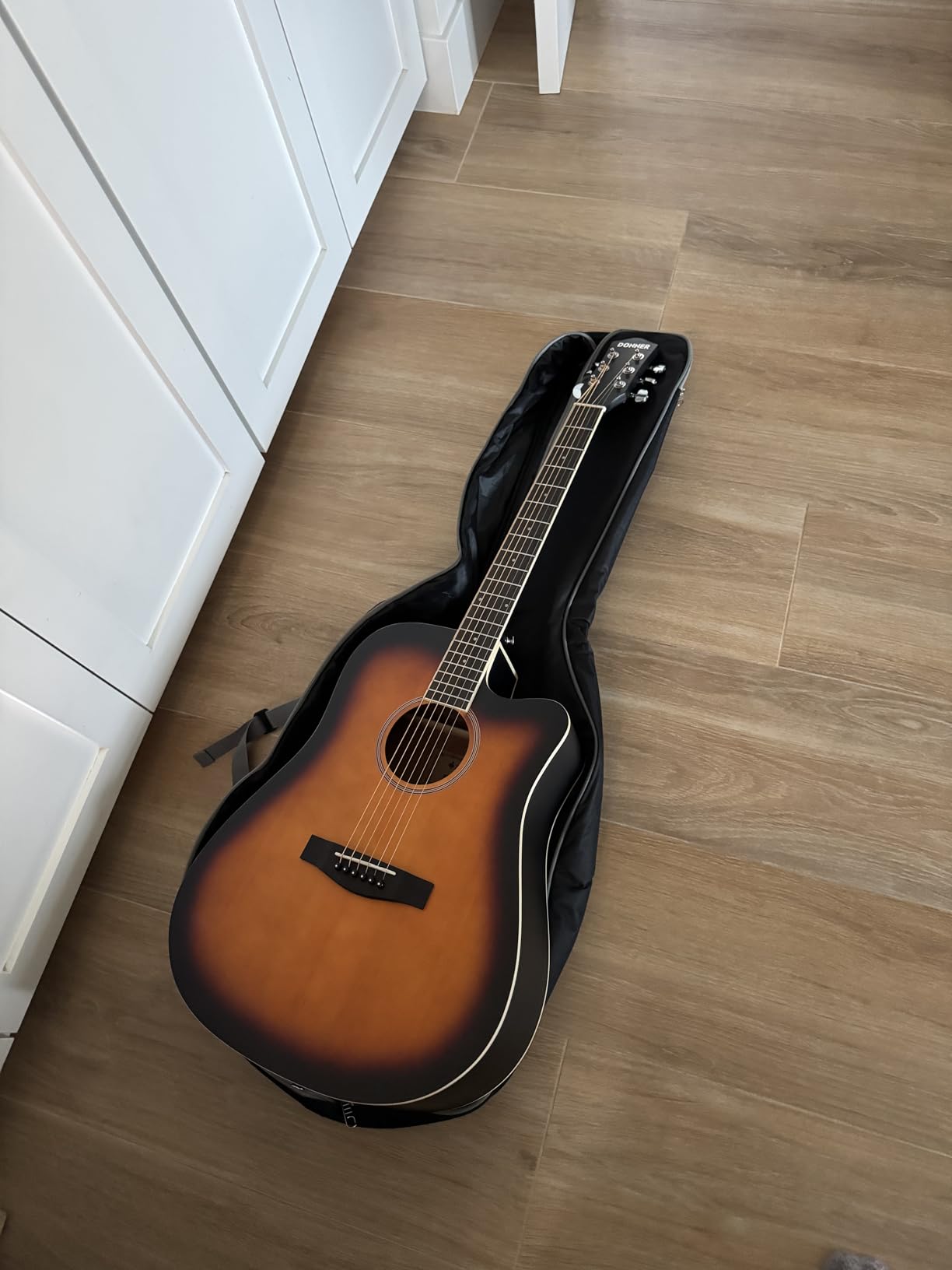 Donner Acoustic Guitar for Beginner Adult Full Size Cutaway Acustica Guitarra Bundle Kit with Free Online Lesson Bag Strap Tuner Capo Pickguard String Pick, Right Hand 41