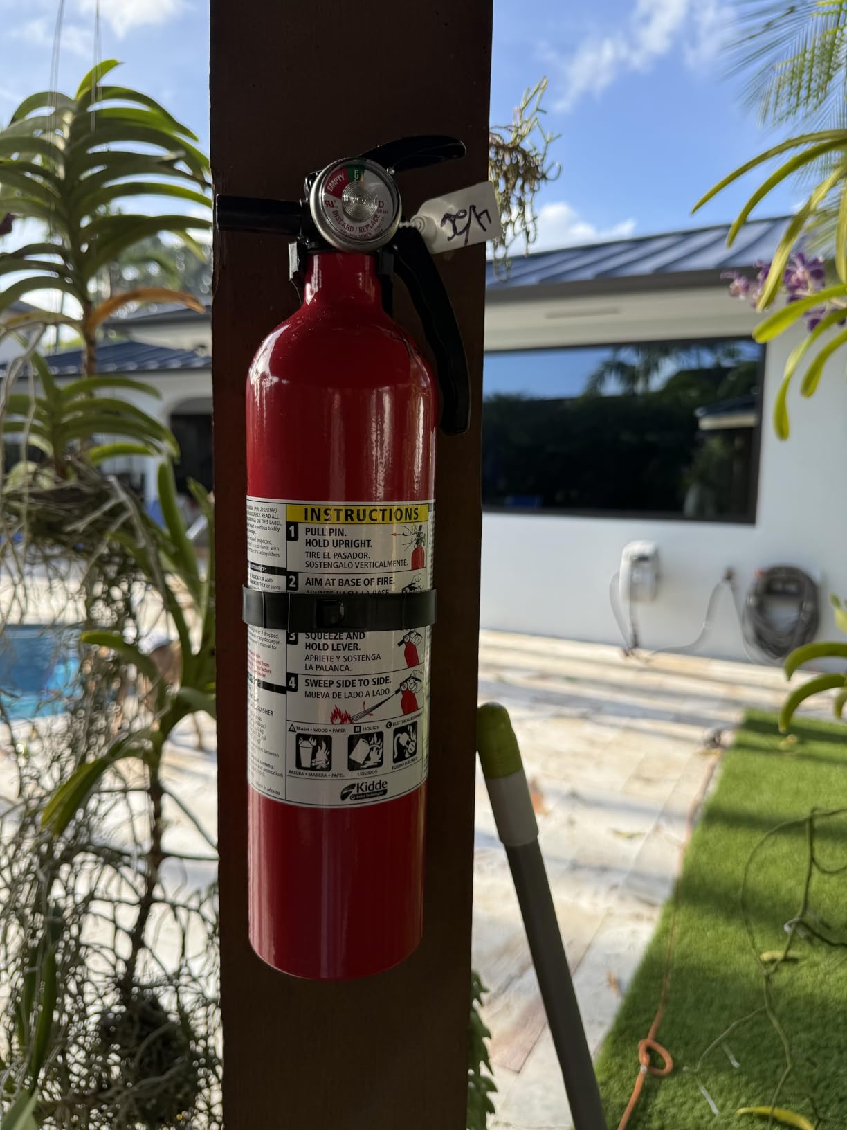 Kidde Multi Purpose Fire Extinguisher for Home, Office, Dorm, Residential, 1A10BC, 2 Pack customer photo 1