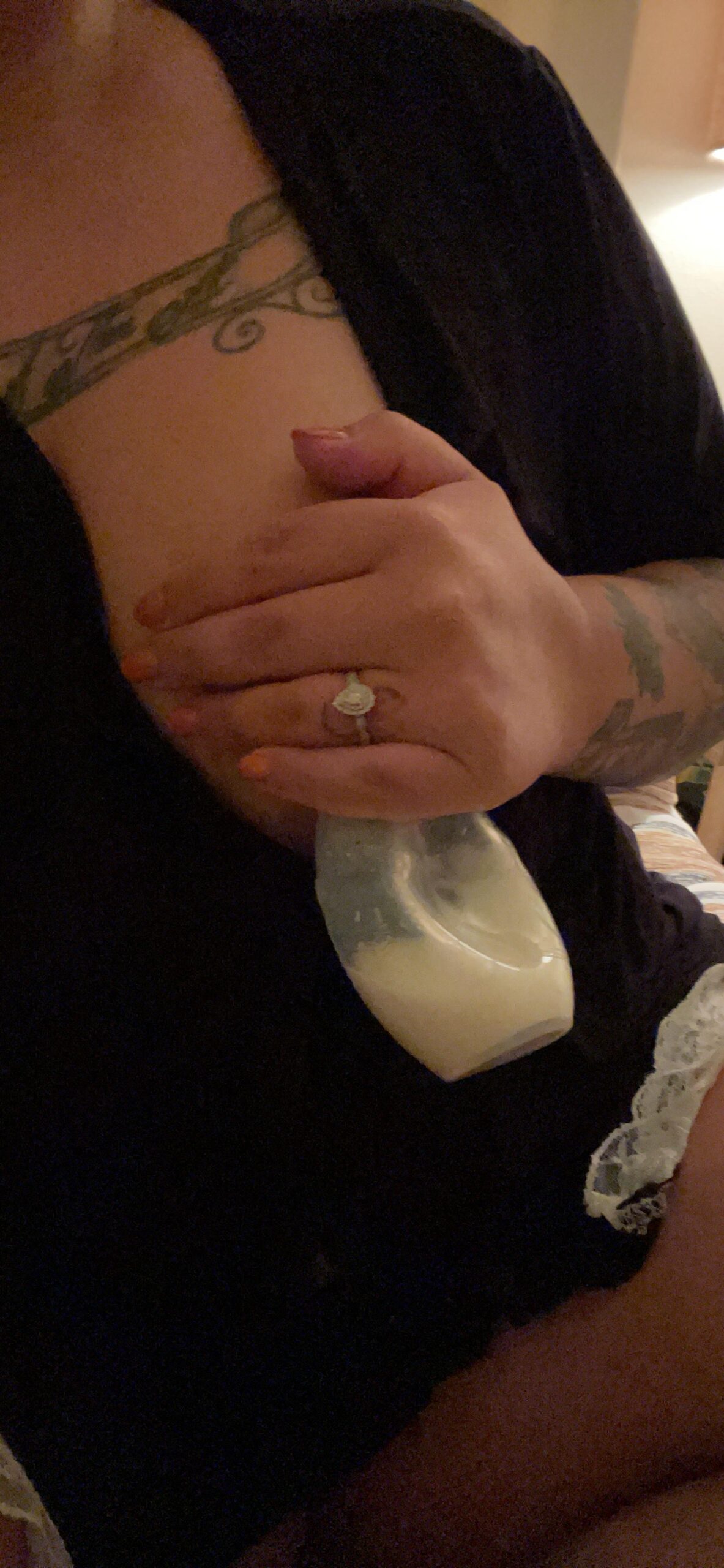 Bumblebee Manual Breast Pump with Breastfeeding Milk Saver Stopper & Lid in Gift Box Food Grade Silicone BPA PVC and Phthalate Free 3.04oz/90ml customer photo 2
