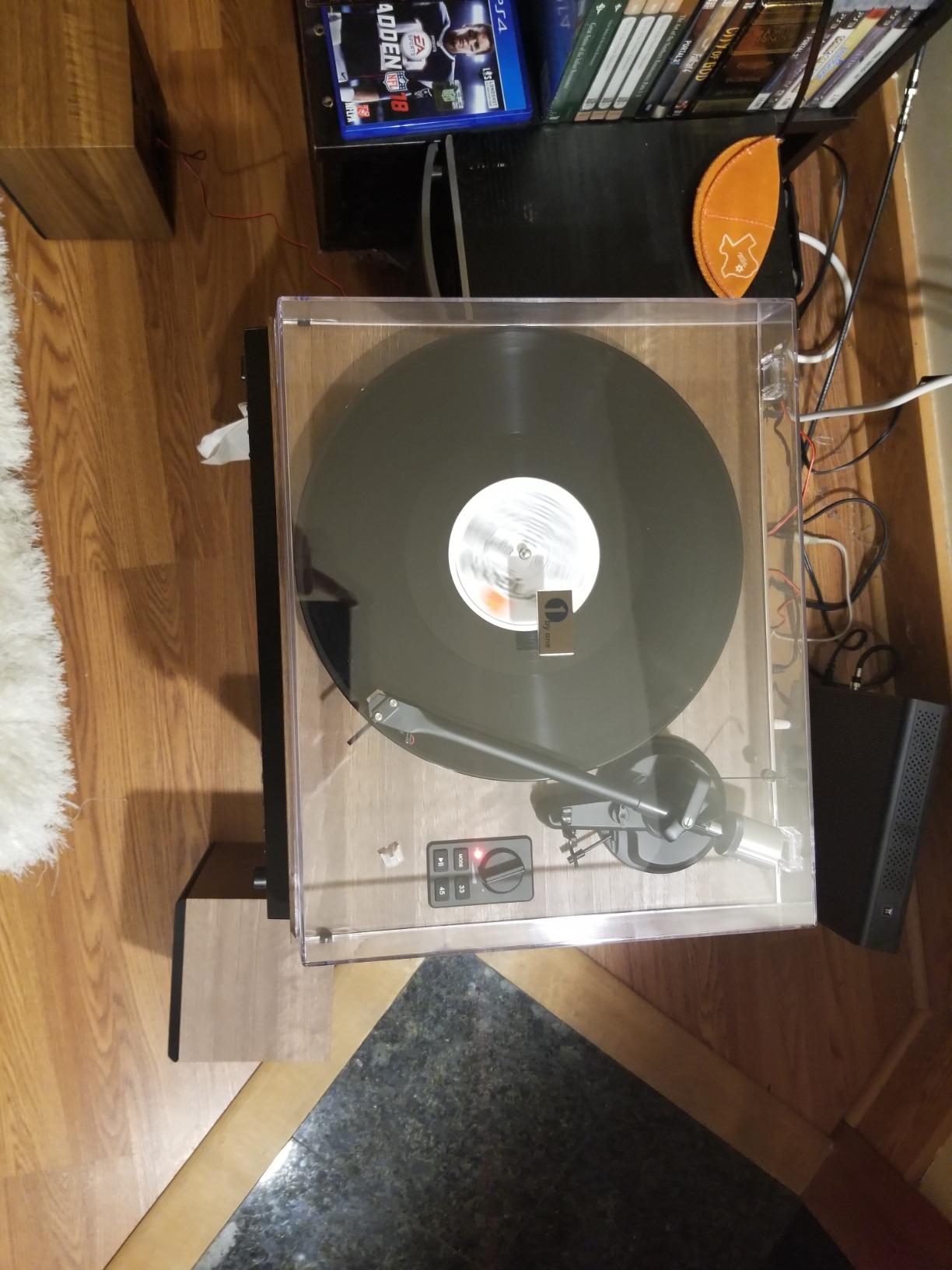 1 BY ONE Bluetooth Turntable HiFi System with 36 Watt Bookshelf Speakers, Vinyl Record Player with Magnetic Cartridge, Wireless Playback and Auto Off (Walnut) customer photo 2