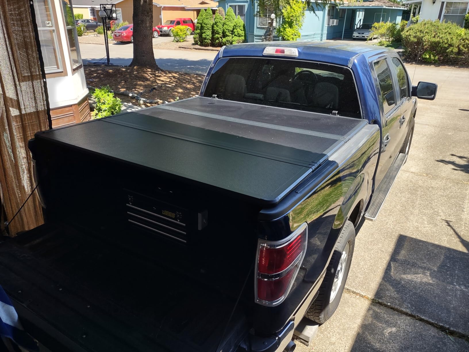 DNA MOTORING New Upgrade Truck Bed Top Hard Solid Tri-Fold Tonneau Cover Compatible with 04-14 Ford F-150 5.5Ft Bed, TTC-HARD-001 customer photo 1