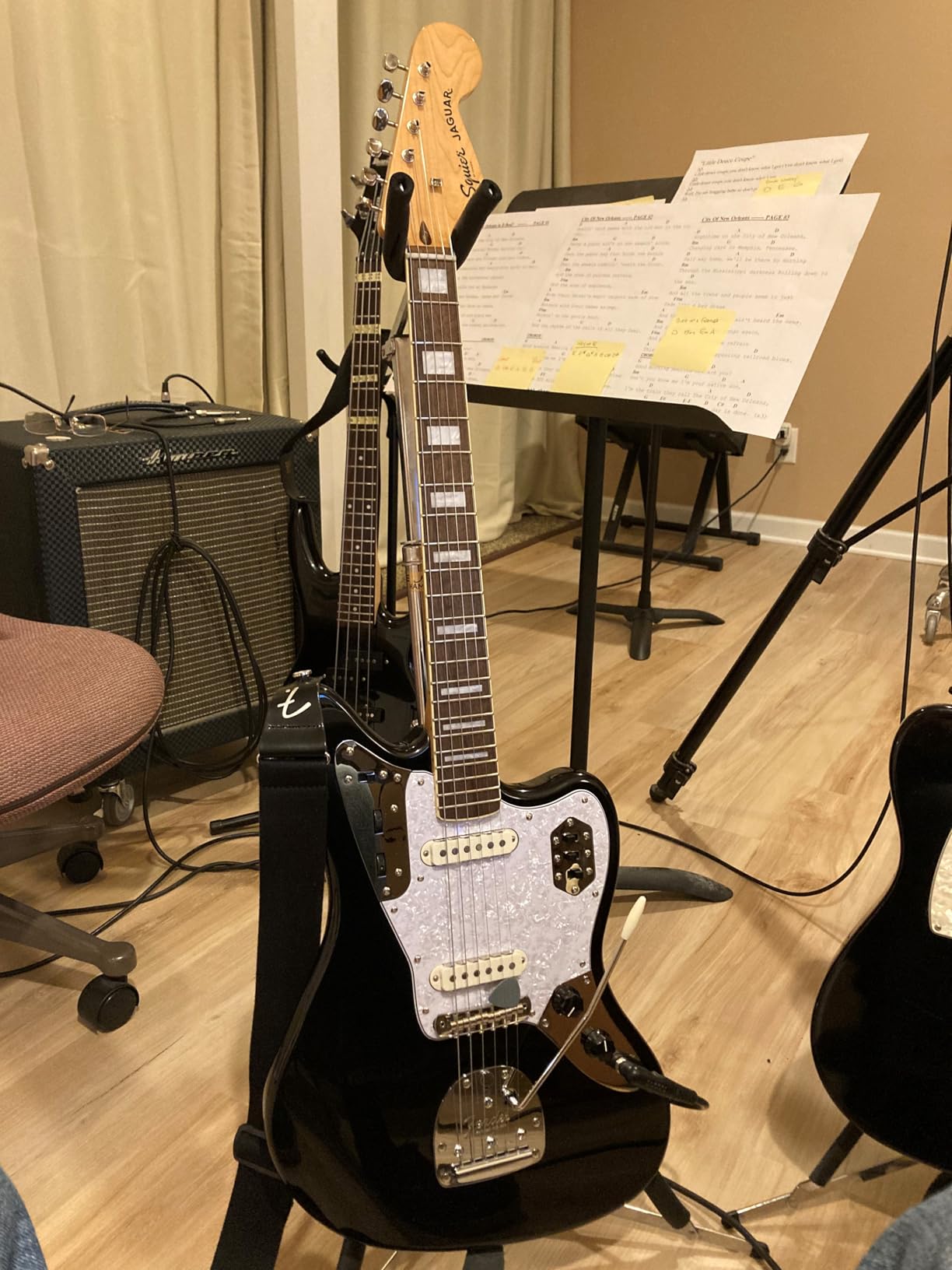 Squier Classic Vibe 70s Jaguar Electric Guitar, with 2-Year Warranty, 3-Color Sunburst, Laurel Fingerboard customer photo 2
