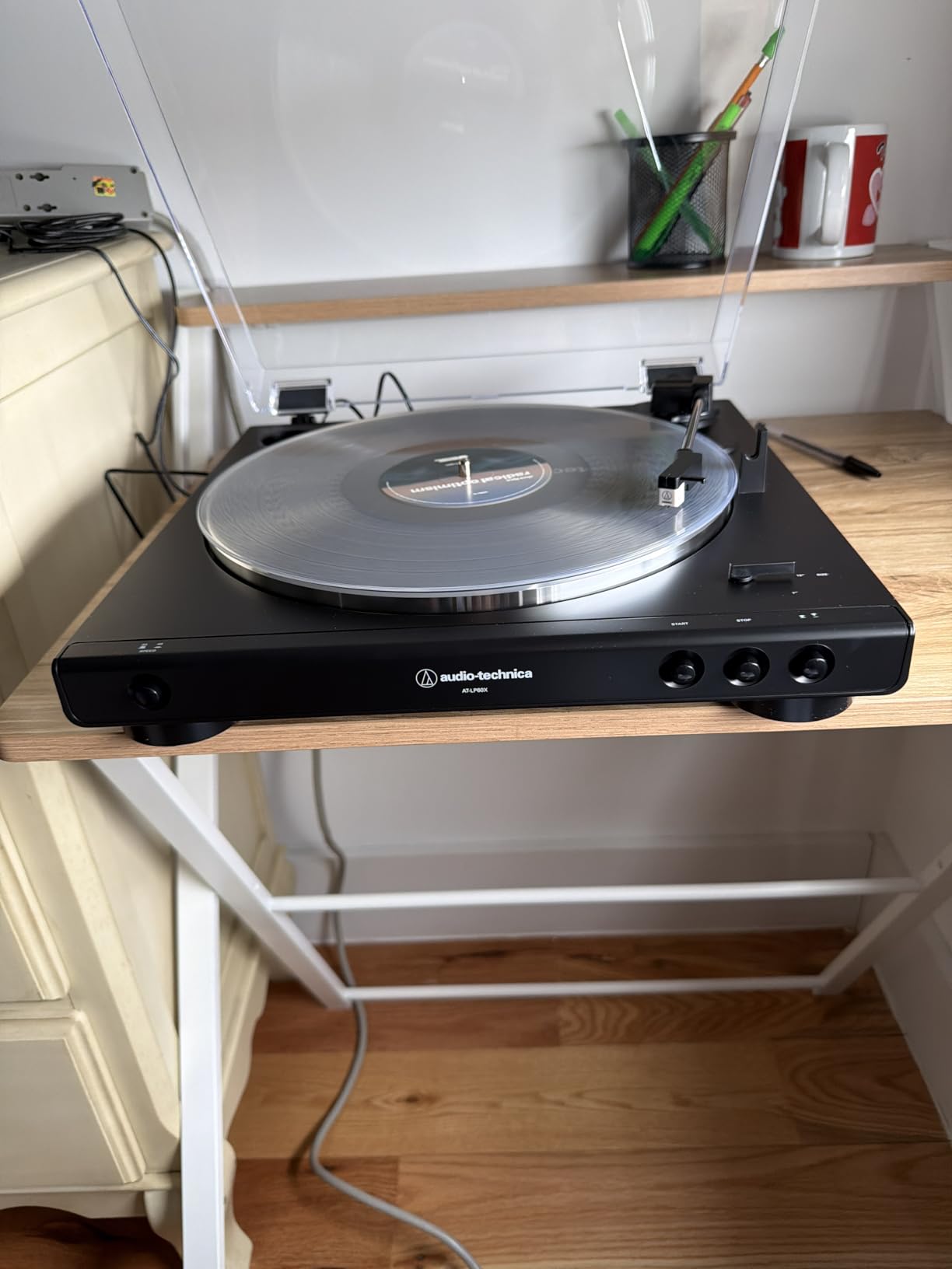 Audio-Technica AT-LP60X-GM Fully Automatic Belt-Drive Stereo Turntable, Gunmetal/Black, Hi-Fidelity, Plays 33-1/3 and 45 RPM Vinyl Records, Dust Cover, Anti-Resonance, Die-Cast Aluminum Platter customer photo 2