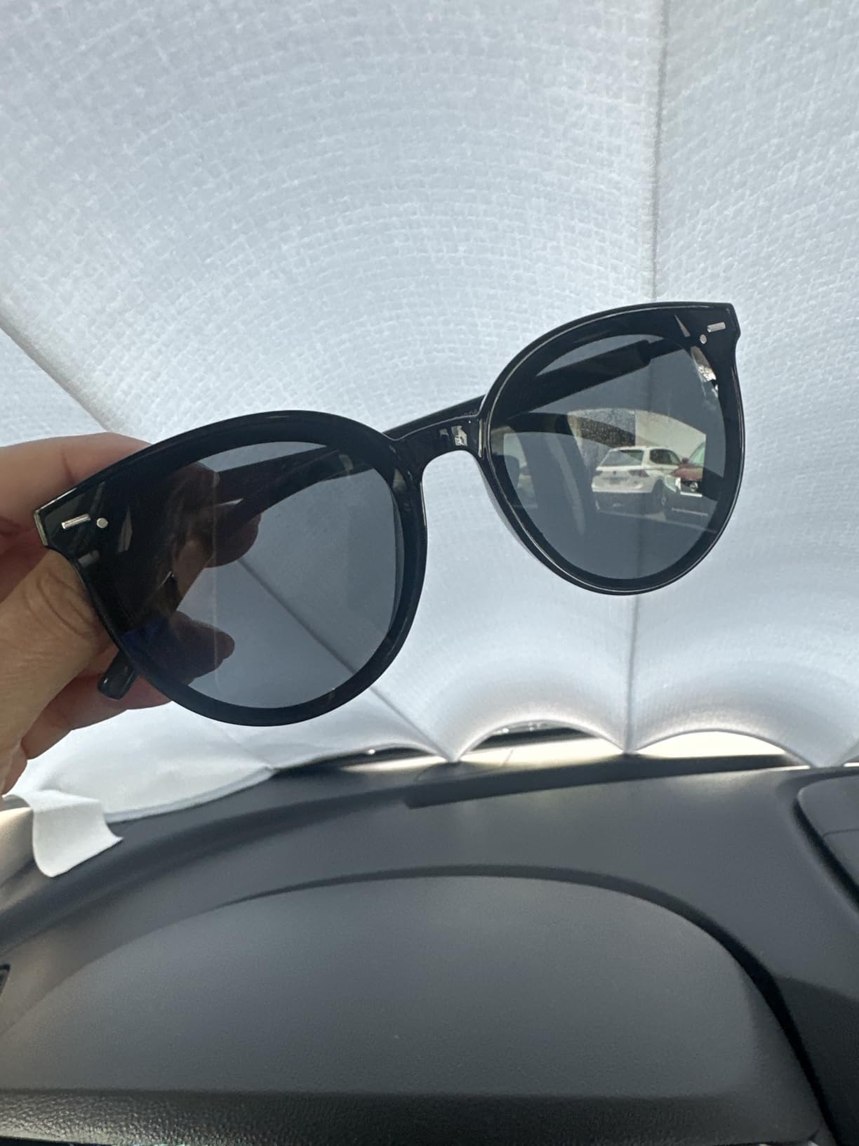 SOJOS Sunglasses Womens Trendy 2025 Classic Round Retro Vintage Shades Large Frame Sunnies SJ2067 customer photo 2