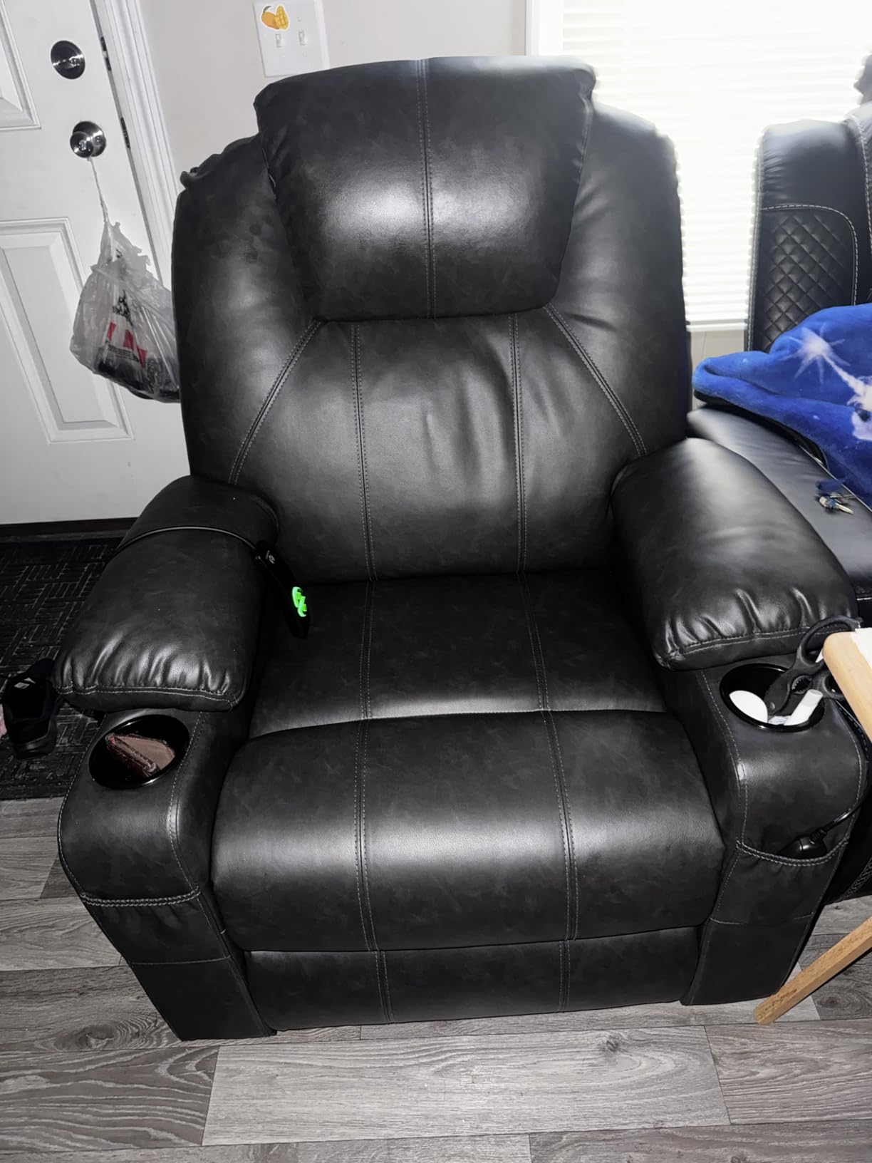 MCombo Electric Power Lift Recliner Chair Sofa with Massage and Heat for Elderly, 3 Positions, 2 Side Pockets, and Cup Holders, USB Ports, Faux Leather 7040 customer photo 2