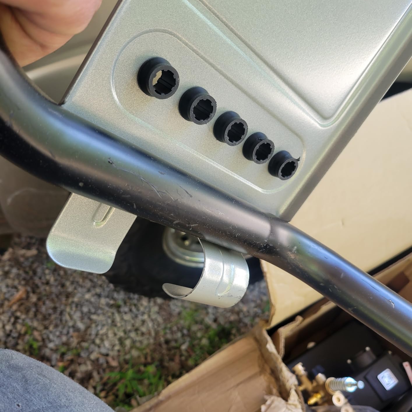 Simpson Cleaning PS60869 PowerShot 4000 PSI Gas Pressure Washer, 3.5 GPM AAA Triplex Pump, Honda GX270 Engine, Includes Spray Gun, Wand, 5 QC Nozzle Tips, 3/8-inch x 50-Foot Monster Hose, 49-State customer photo 1
