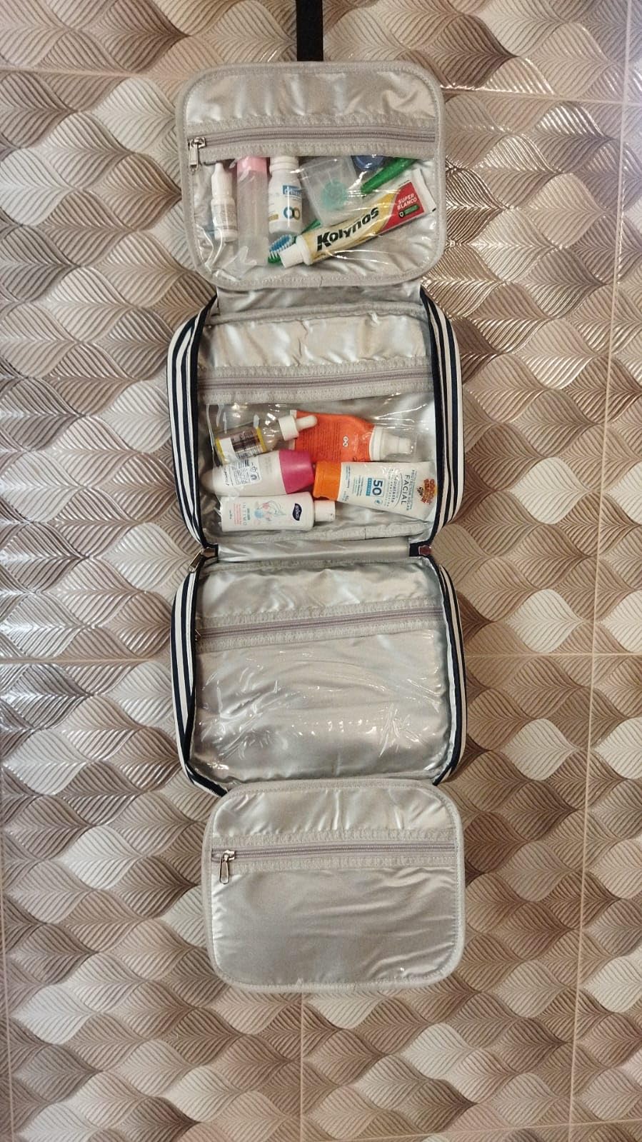 Bosidu Hanging Travel Toiletry Bag, Large Capacity Cosmetic Travel Toiletry Organizer for Women with 4 Compartments & 1 Sturdy Hook customer photo 1