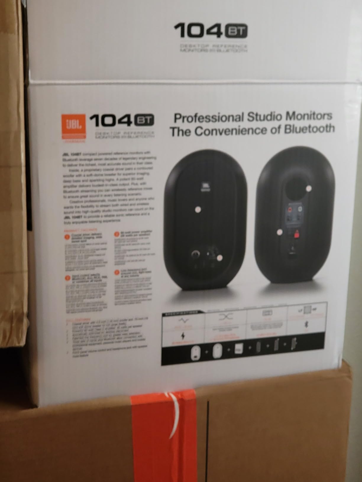 JBL Professional 1 Series 104-BT Compact Desktop Reference Monitors with Bluetooth, Sold as Pair customer photo 1