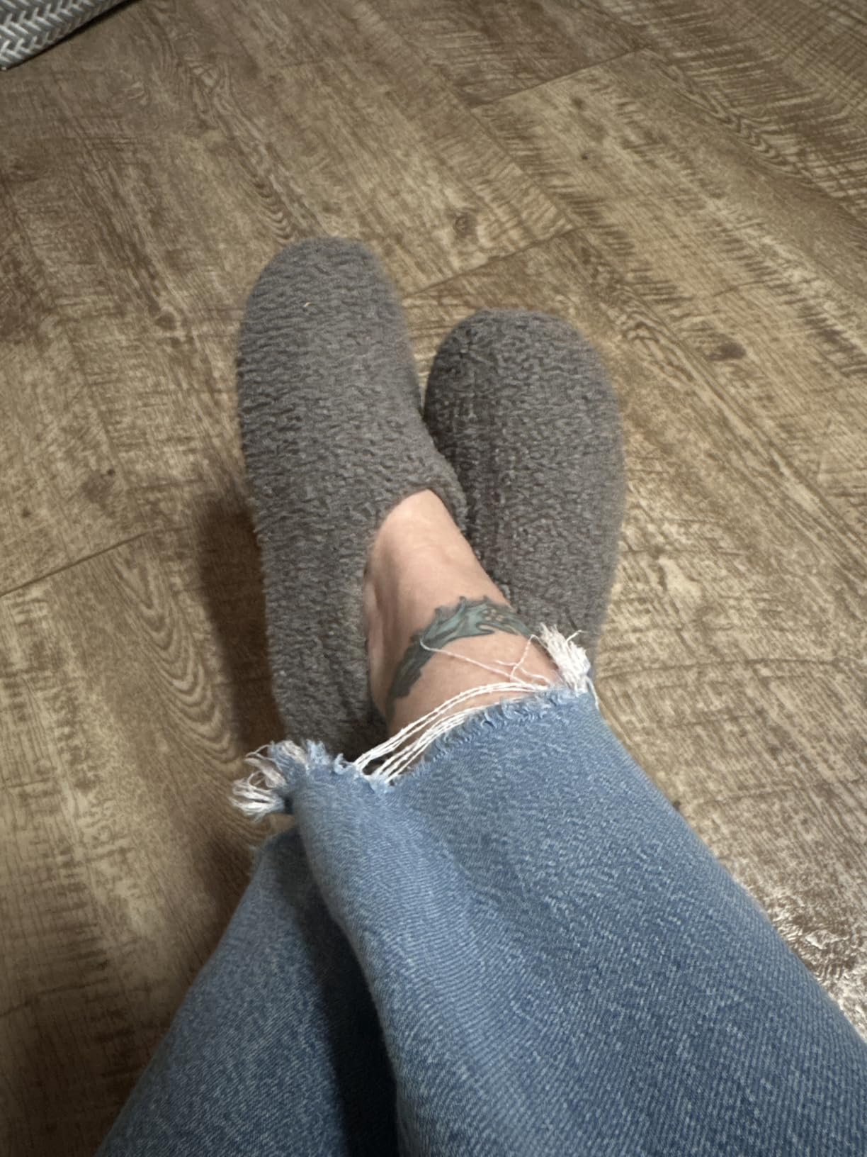 HomeTop Women's Fuzzy Curly Fur Memory Foam Loafer Slippers with Polar Fleece Lining customer photo 1