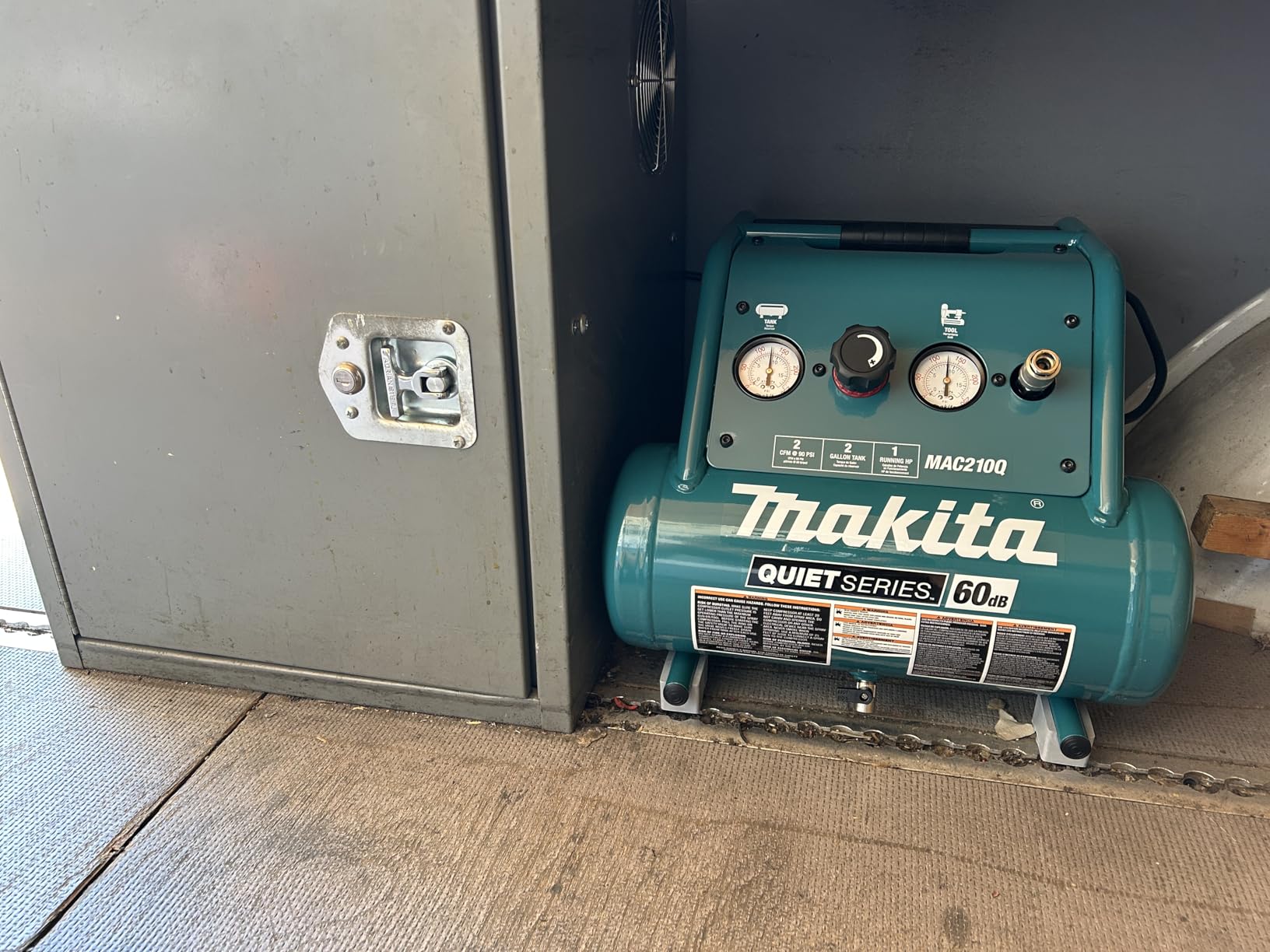 Makita MAC210Q Quiet Series, 1 HP, 2 Gallon, Oil-Free Air Compressor customer photo 1