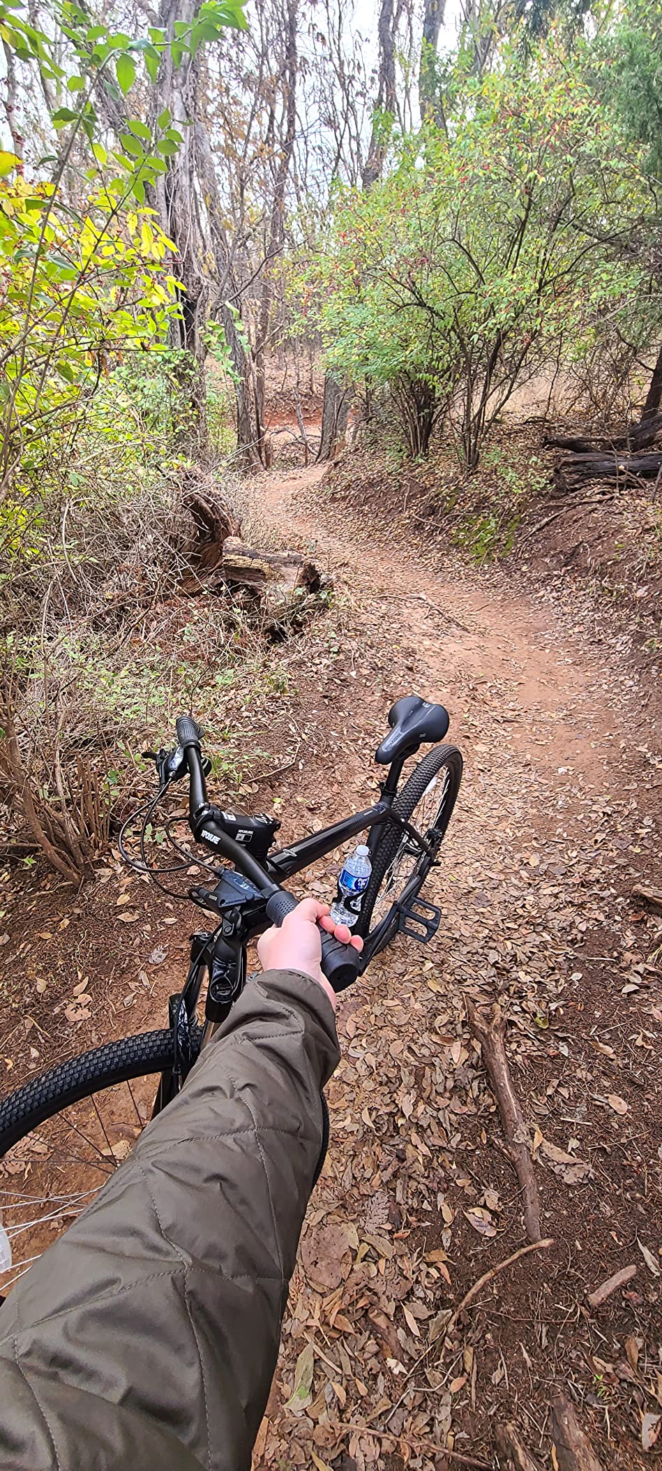 Mongoose Switchback Comp Expert Sport Trail Mountain Bike for Adult Men Women, 16/18/21-Speed Options, 27.5-Inch Wheels, Disc Brakes, Aluminum Frame, Hardtail customer photo 2