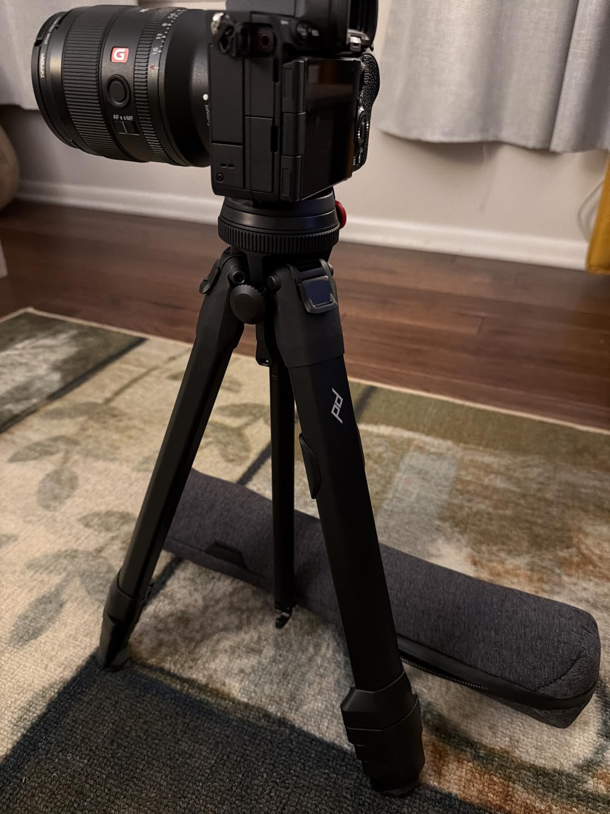 Peak Design Travel Tripod, Aluminum, Compact Design, Quick Setup and Takedown, Pro-Level Stability, Ergonomic Ball Head, 20 lb Capacity customer photo 1
