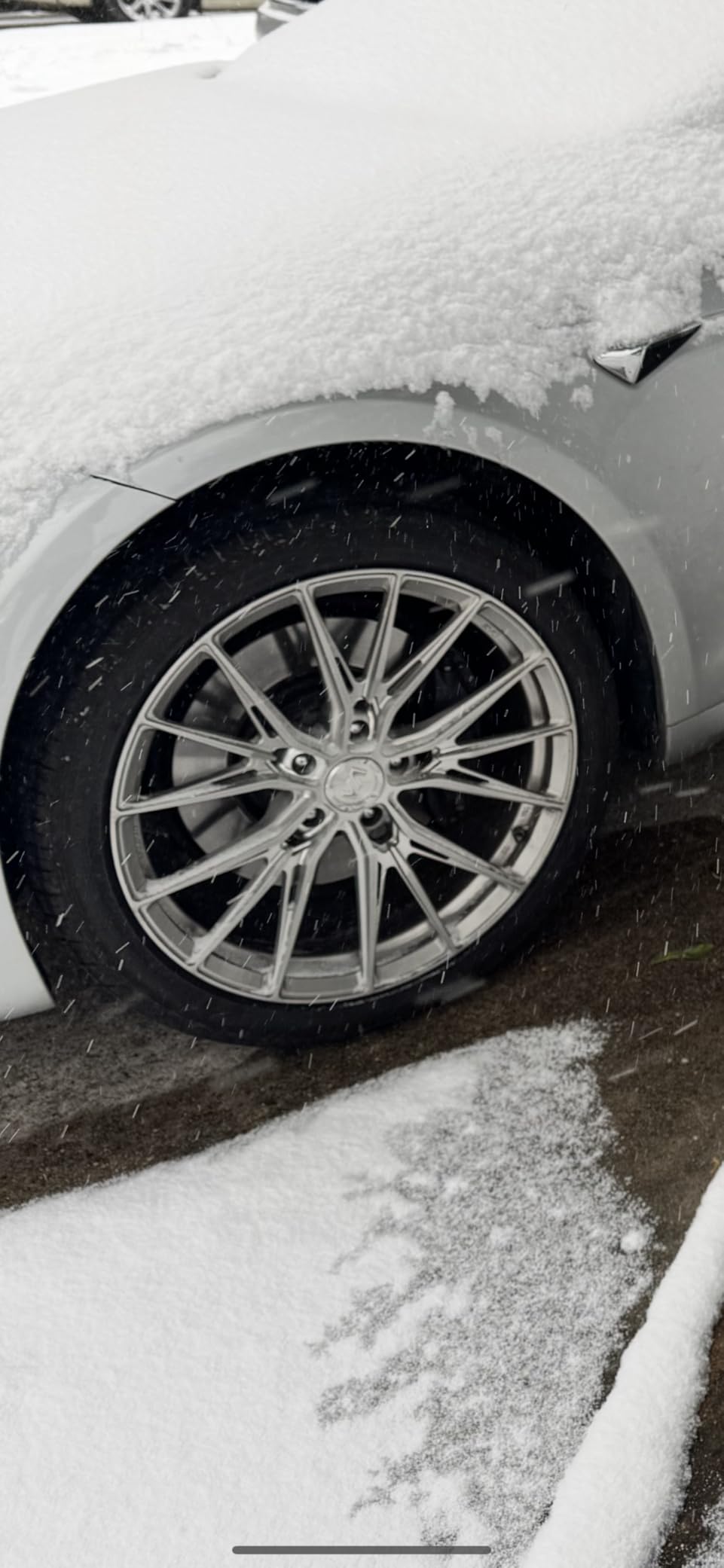 Goodyear Eagle F1 Asymmetric A/S ROF 245/40R20 95V All-Season Performance Tire customer photo 1