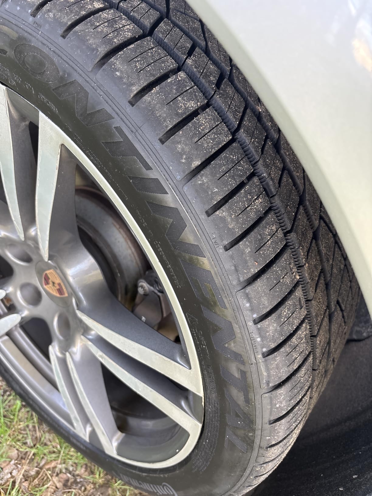 Continental ExtremeContact DWS06 PLUS UHP All Season 225/45ZR17 91W Passenger Tire customer photo 1
