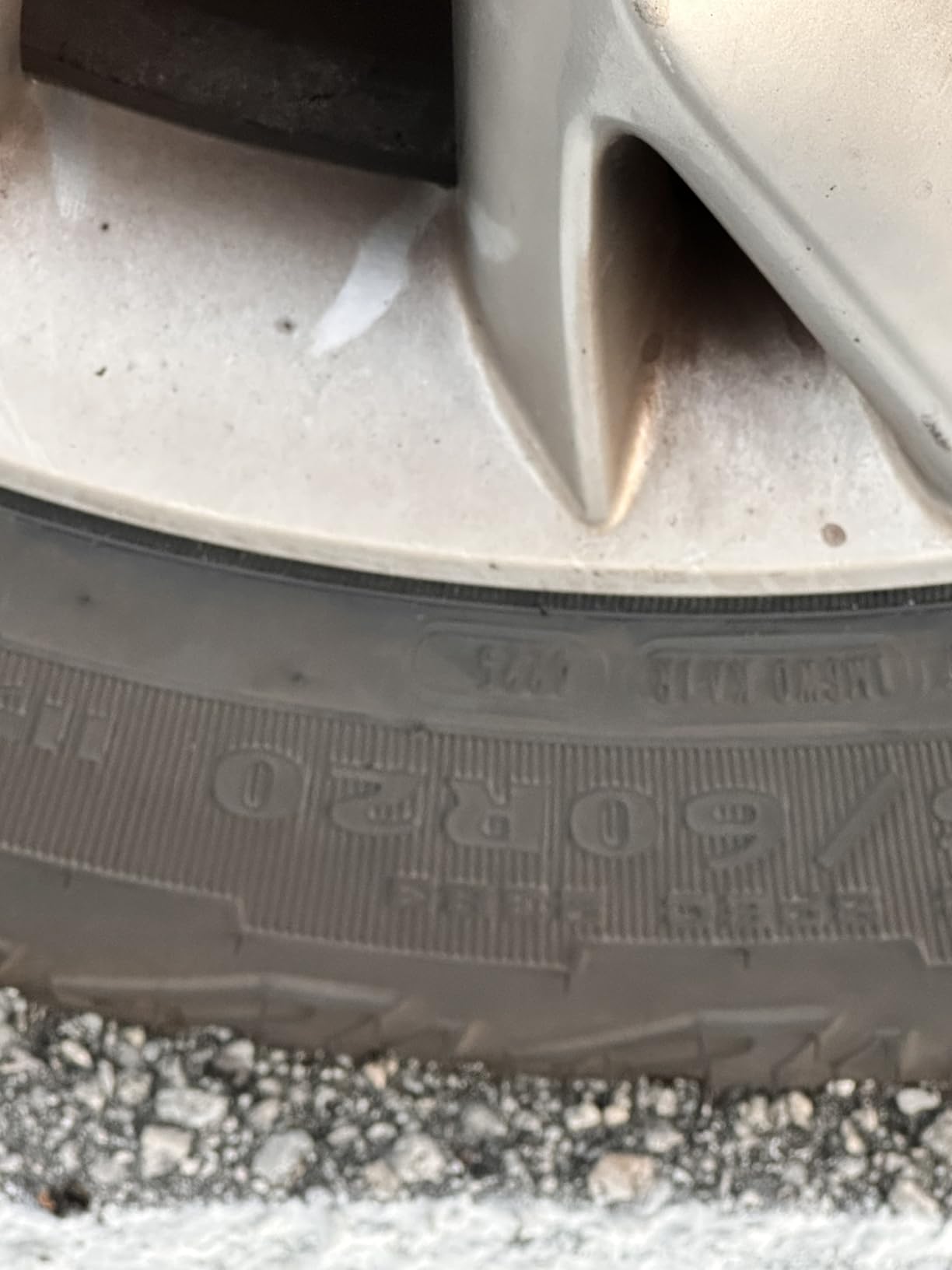 Goodyear Wrangler Territory AT 275/60R20 115S All-Season Tire customer photo 2