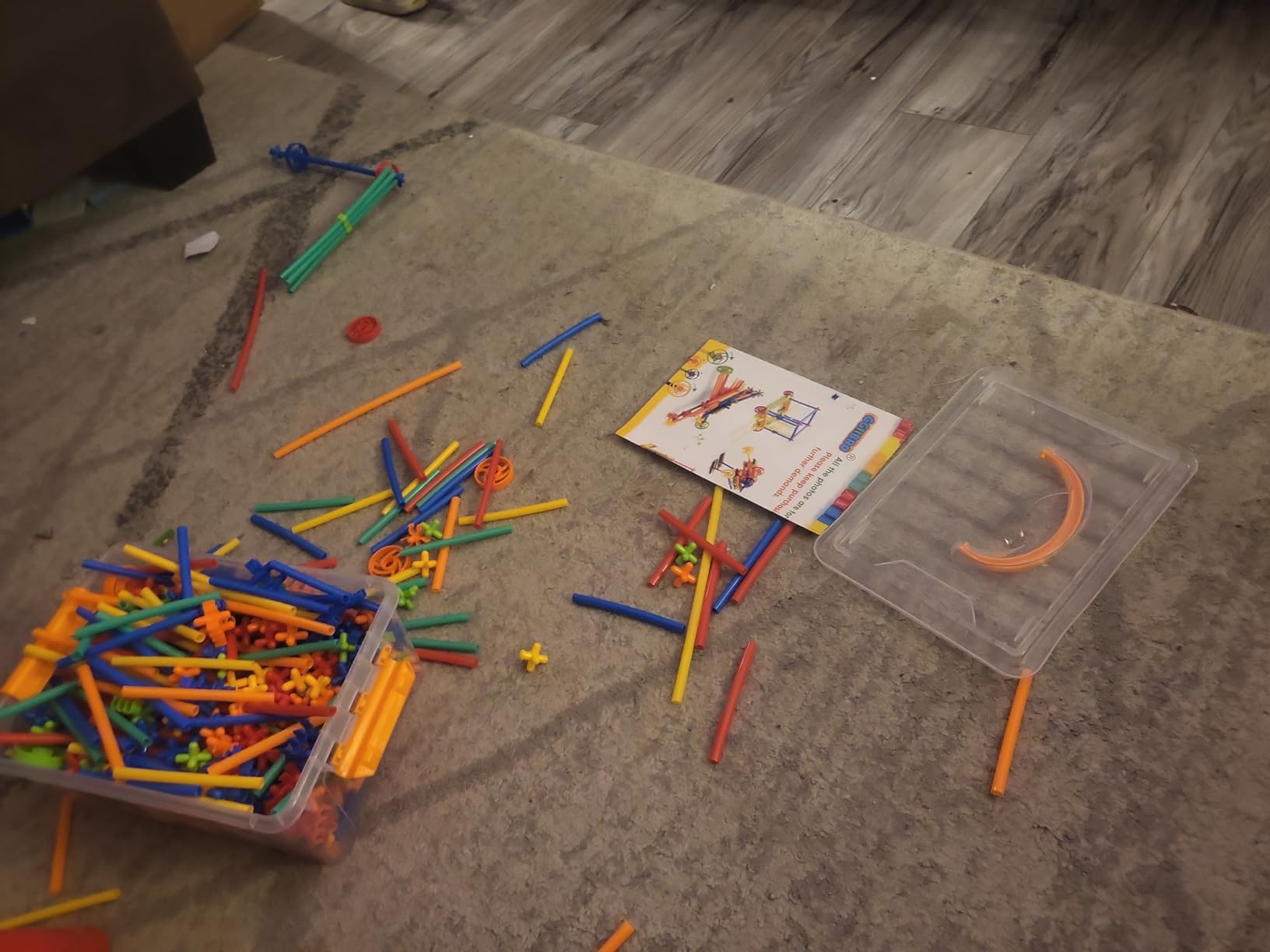 Ggiibro Straw Constructor Toys 600Pcs STEM Building Toy - Interlocking Plastic Engineering Thin Tube Blocks Educational Kit for Kids customer photo 2