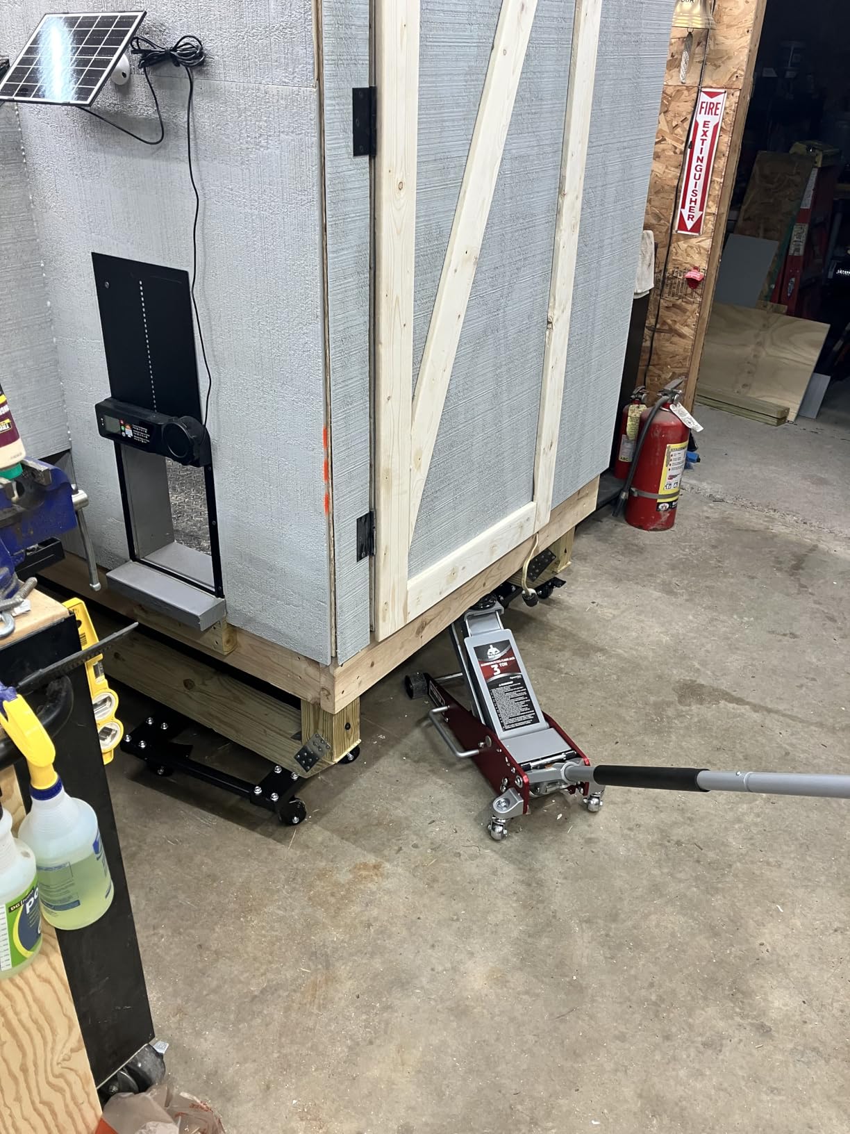 Jack Boss 3 Ton Low Profile, Aluminum and Steel Racing Floor Jack with Dual Pistons Quick Lift Pump customer photo 1