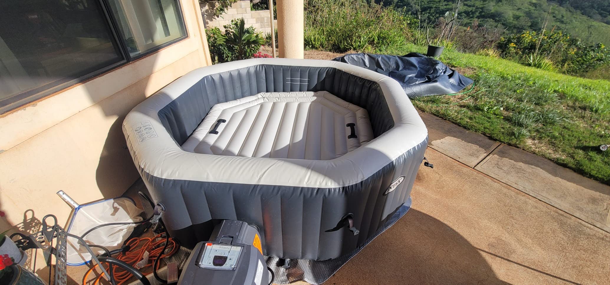 INTEX 28433EP PureSpa Bubble Deluxe Spa Set: Includes Energy Efficient Spa Cover - 120 Bubble Jets - Octagonal Design - 4 Person Capacity - 71