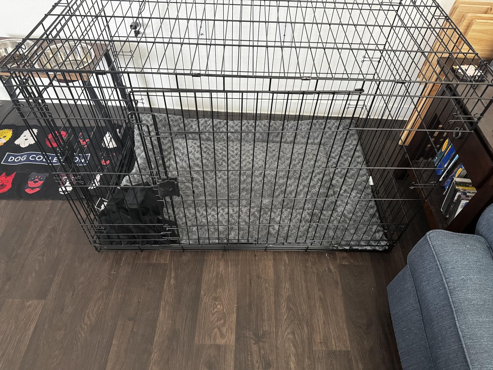 Amazon Basics Portable Metal Wire Dog Crate for Large Dogs, Double Door with Removable Tray, Divider Panel, Easy to Assemble, 48