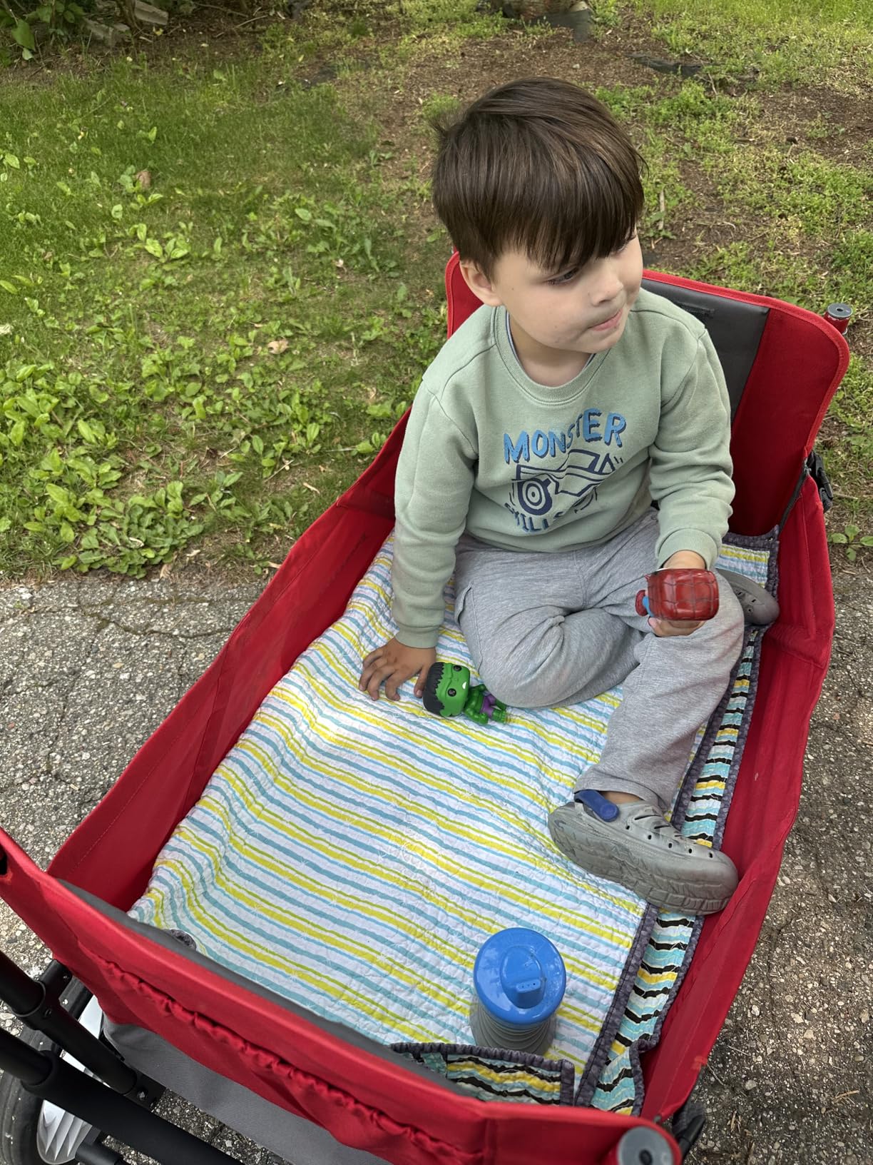 Radio Flyer City Luxe Stroll 'N Wagon, for Ages 1+, 3-in-1 Push or Pull, with Bench Mode, Easy Fold, UV Canopy, 5-Point Harnesses, Front Caster Wheels & 12