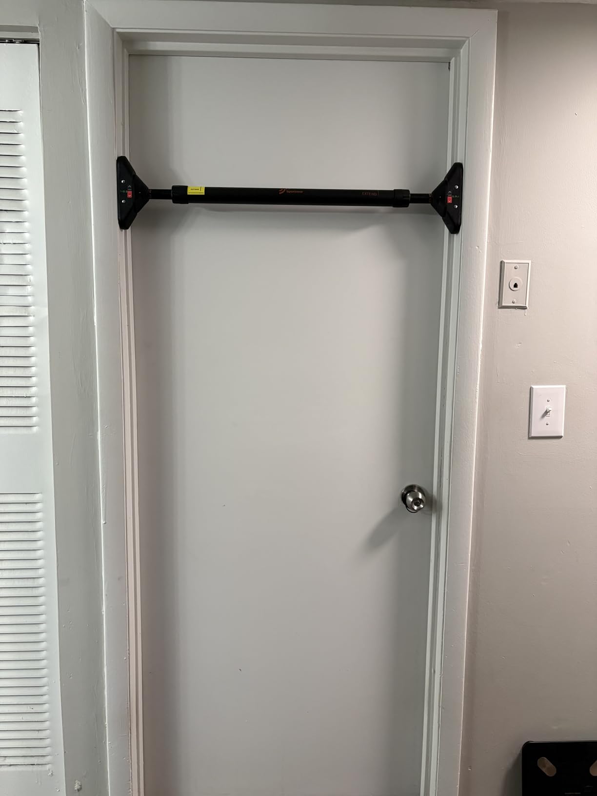 Sportneer Pull Up Bar: Strength Training Chin up Bar No Screws - Adjustable 29.5''-37'' Width Locking Mechanism - Max Load 440lbs customer photo 2