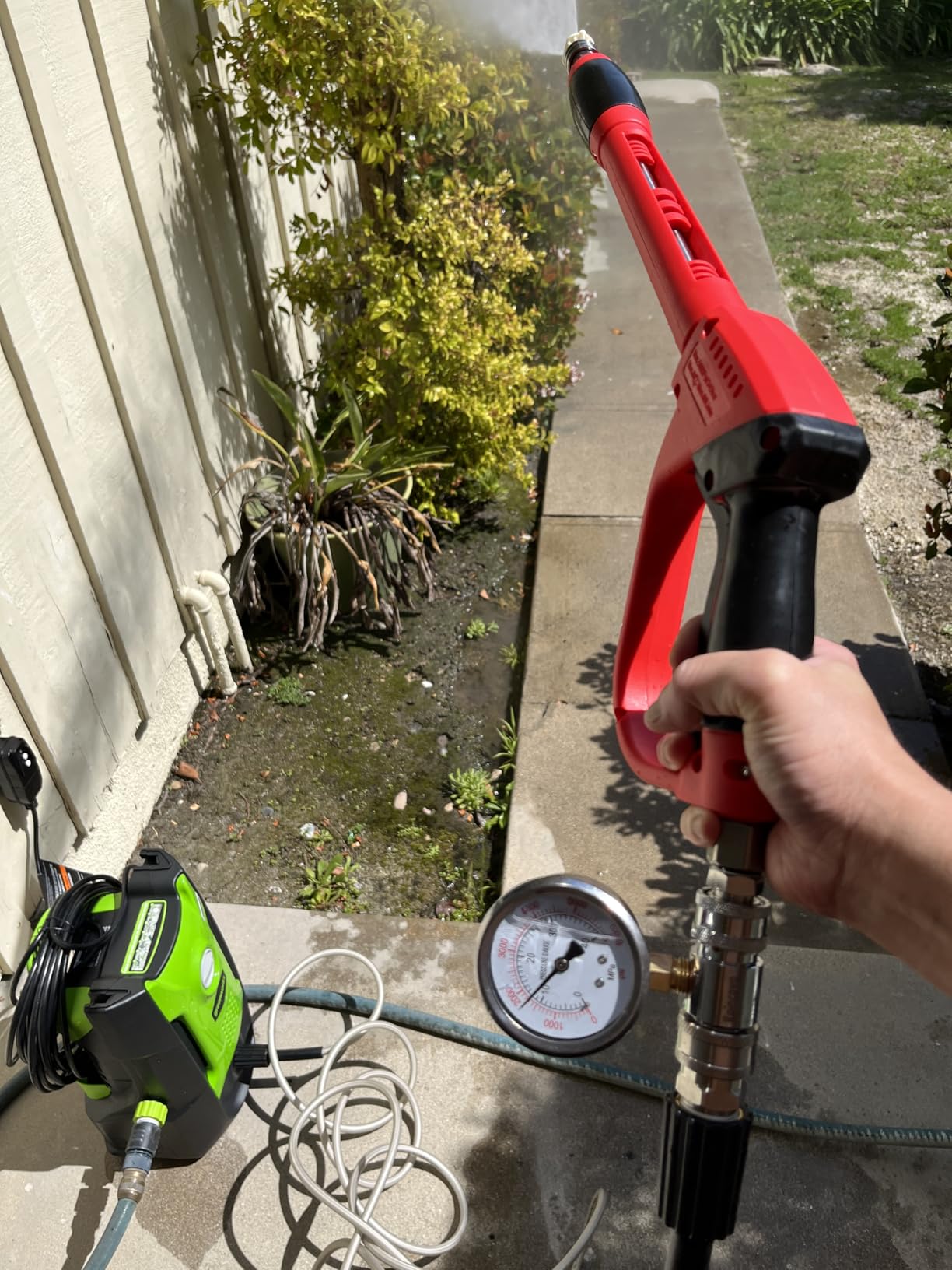 Greenworks Compact Electric Pressure Washer, 1.2 GPM (CSA Certified, Lightweight, 20 FT Tangle-Free Hose, 35 FT Power Cord) Great For Cars, Fences, Patios, Driveways, Decks and Patios customer photo 1