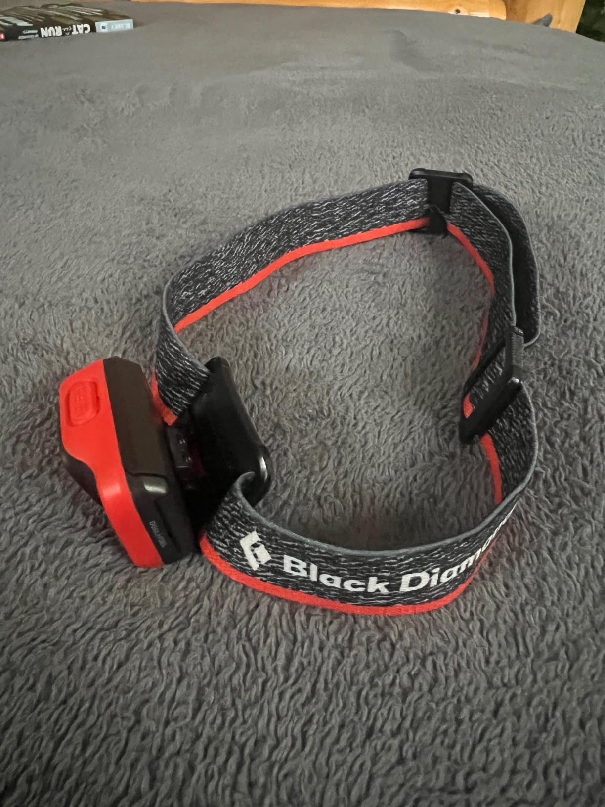 BLACK DIAMOND Astro 300 Headlamp | 300 Lumens Brightness | 3X AAA Battery Operated (Included) | Compact & Lightweight | Graphite customer photo 1