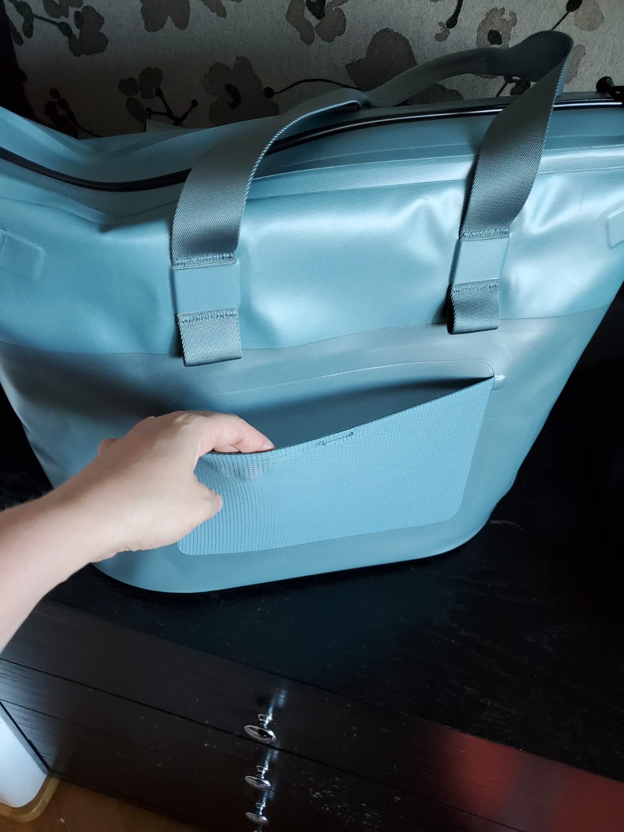 Hydro Flask 26 L Day Escape Soft Cooler - Reusable Travel Bag Tote - Insulated customer photo 1