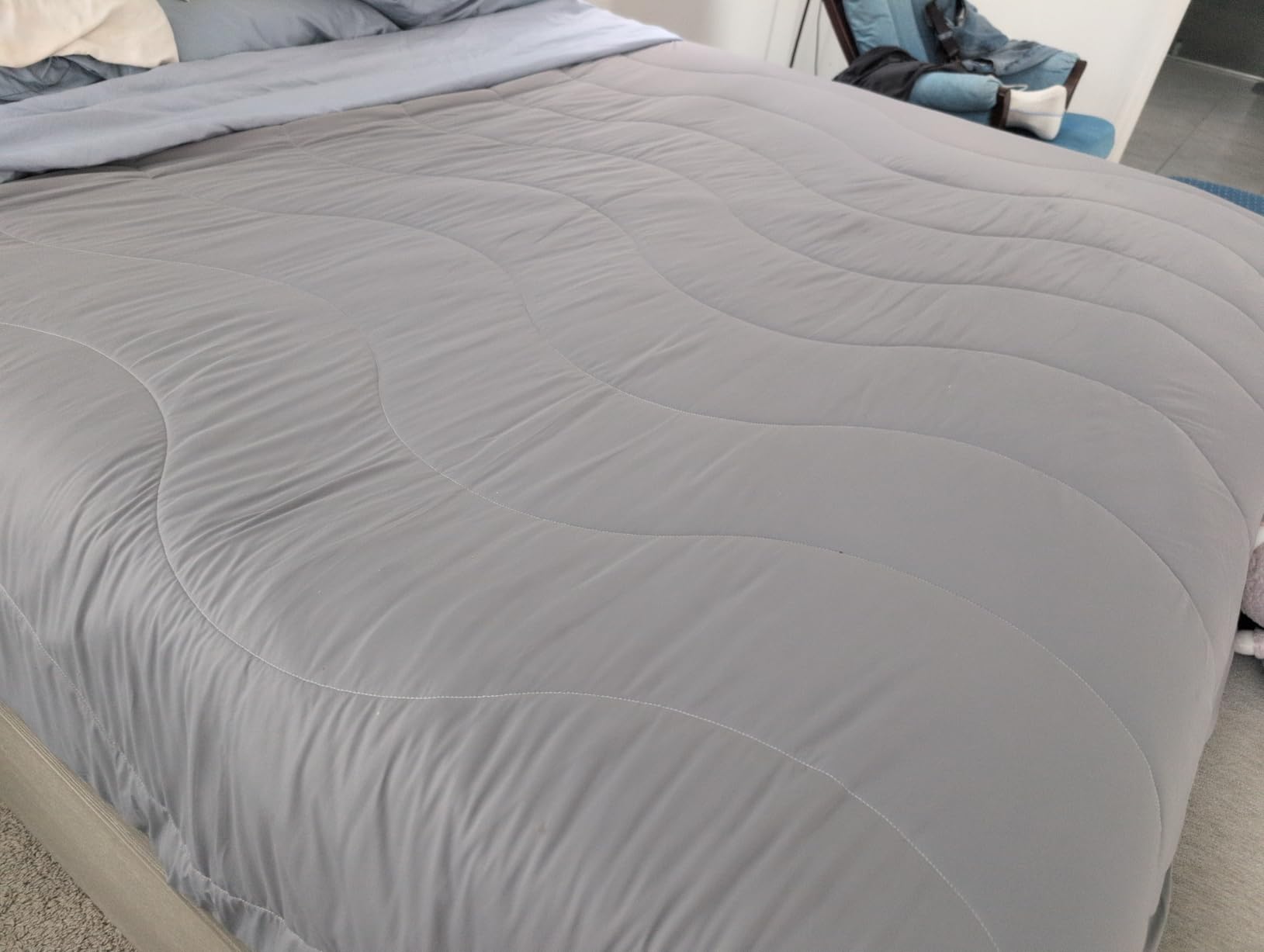 REST Evercool Cooling Comforter, King/Cali King, Blanket for Hot Sleepers, All Season Bedding for Night Sweats, Breathable Lightweight Duvet, Cool Gray customer photo 1
