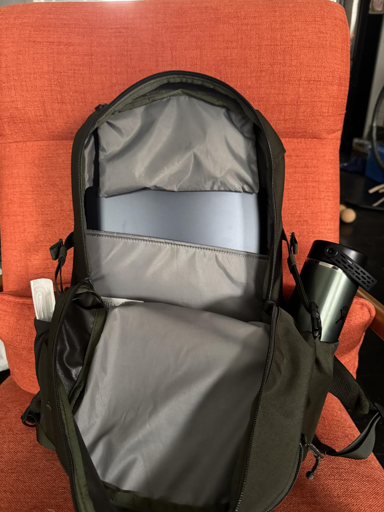 Fjallraven Skule 28 Backpack - Spacious Storage, Padded Back Panel, Breathable Design - Travel, Hiking customer photo 2