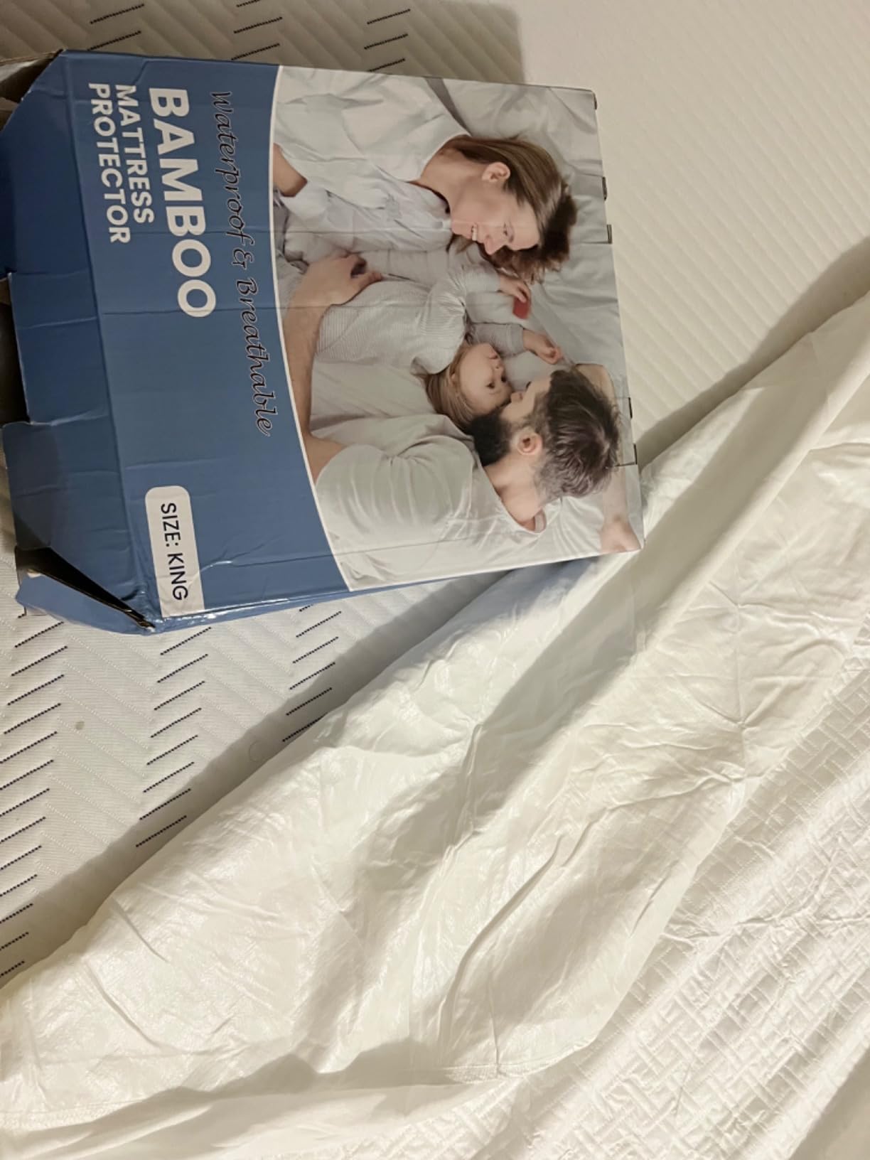 Cozymaker Queen Size 100% Waterproof Mattress Protector, Cooling Mattress Cover Fitted 8-21