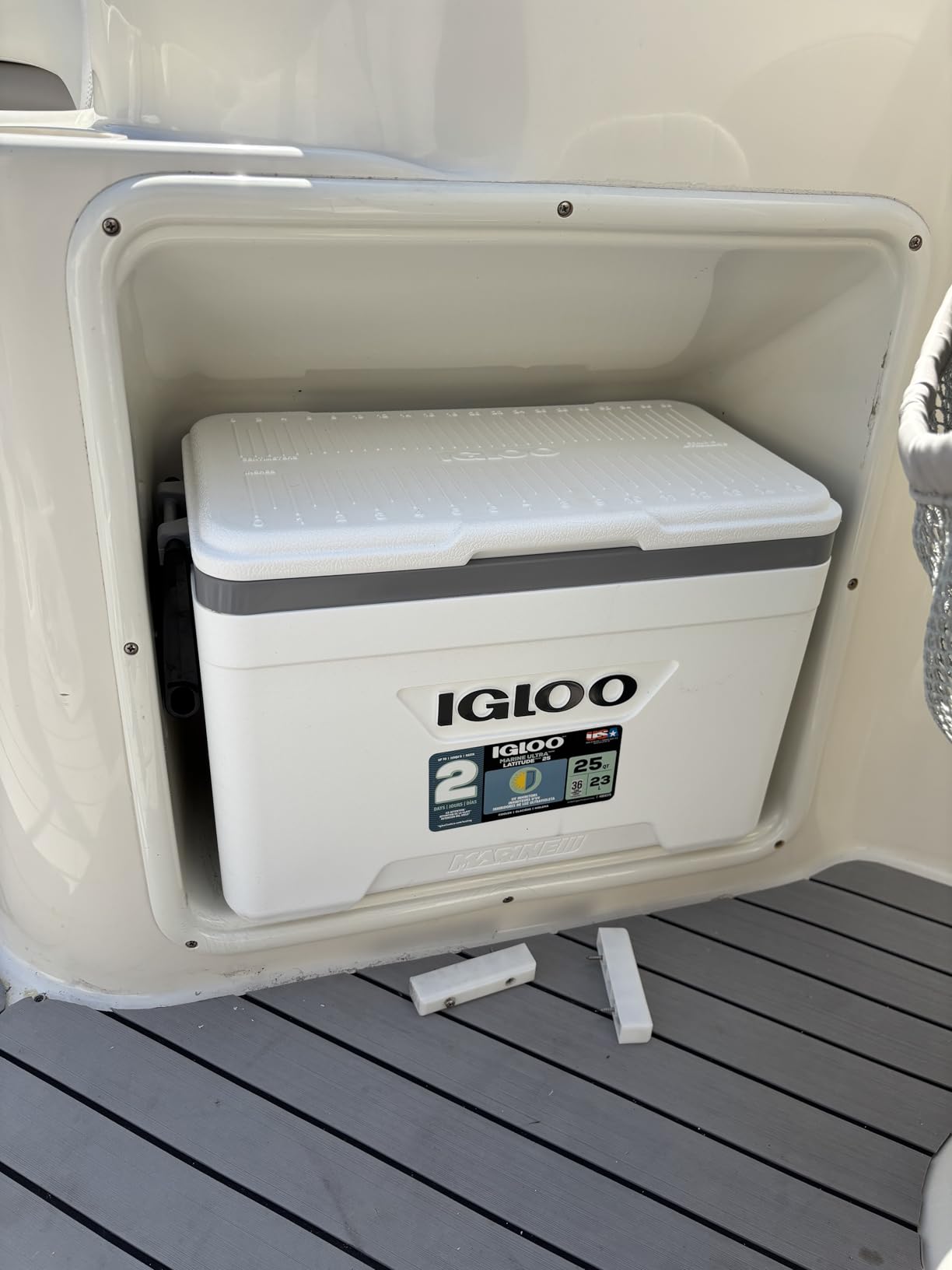 Igloo Marine Cooler | Insulated Hard Shell Ice Chest | Great for Fishing, Camping, Boating customer photo 1