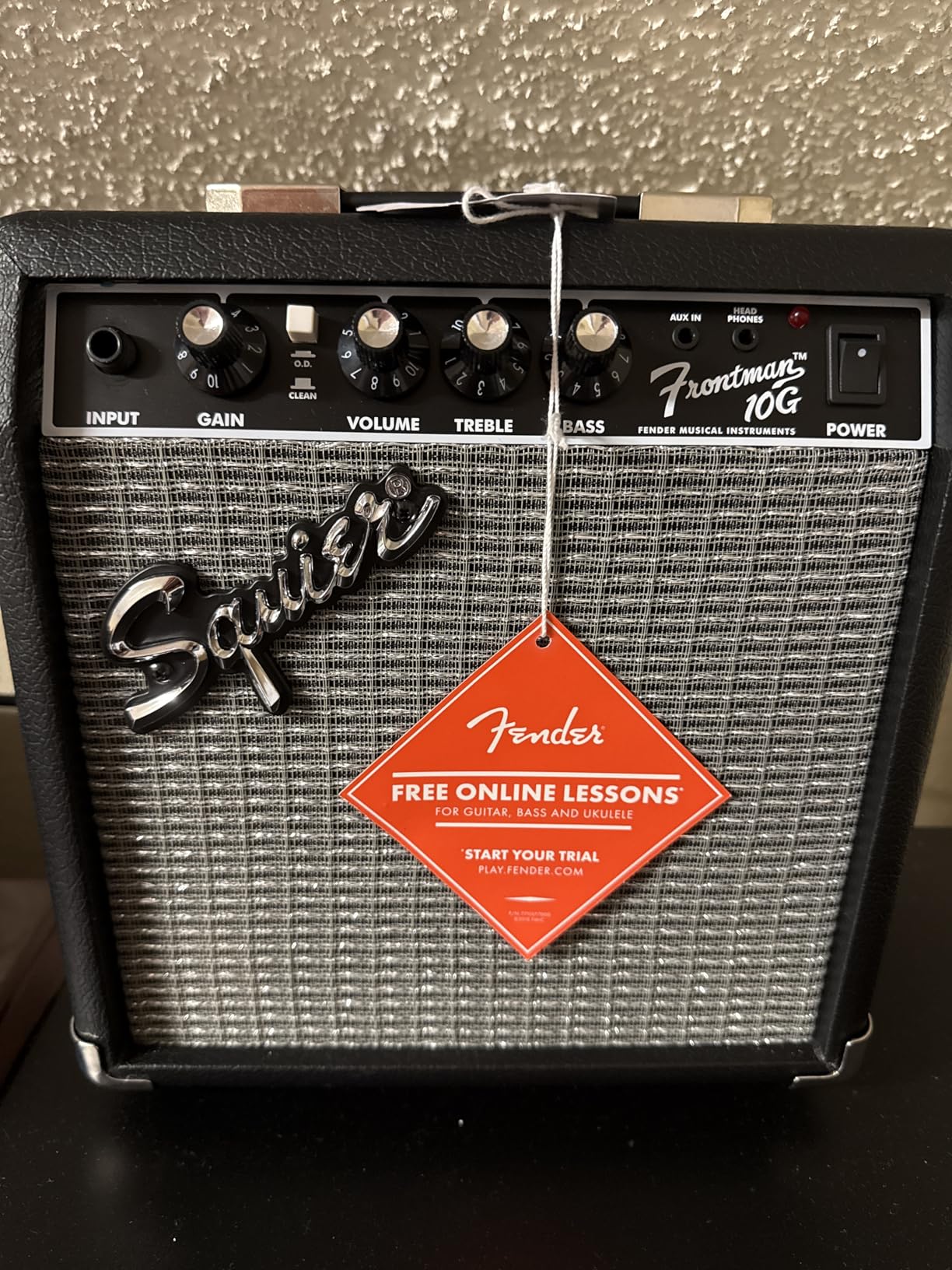 Squier Sonic Stratocaster Electric Guitar Pack with Gig Bag, 10G Amp, Accessories customer photo 1
