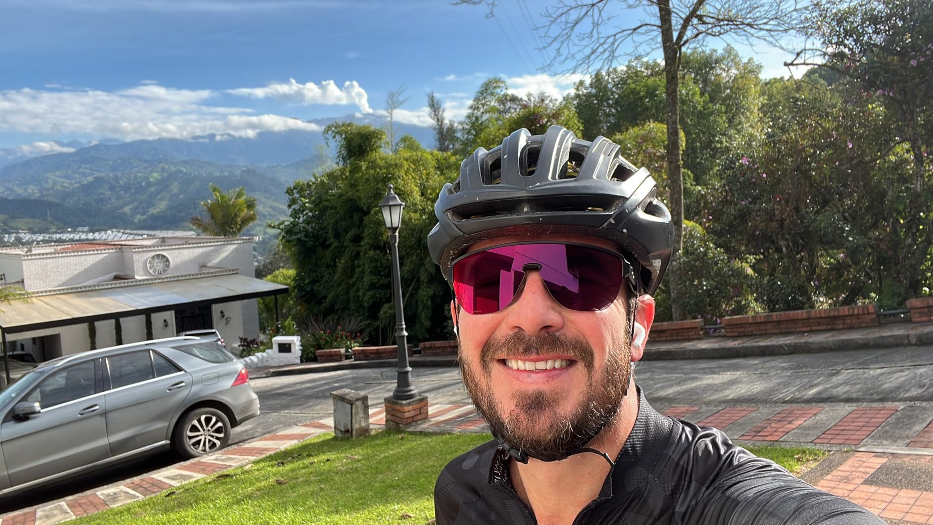 Oakley mens Corridor shield Sunglasses customer photo 1