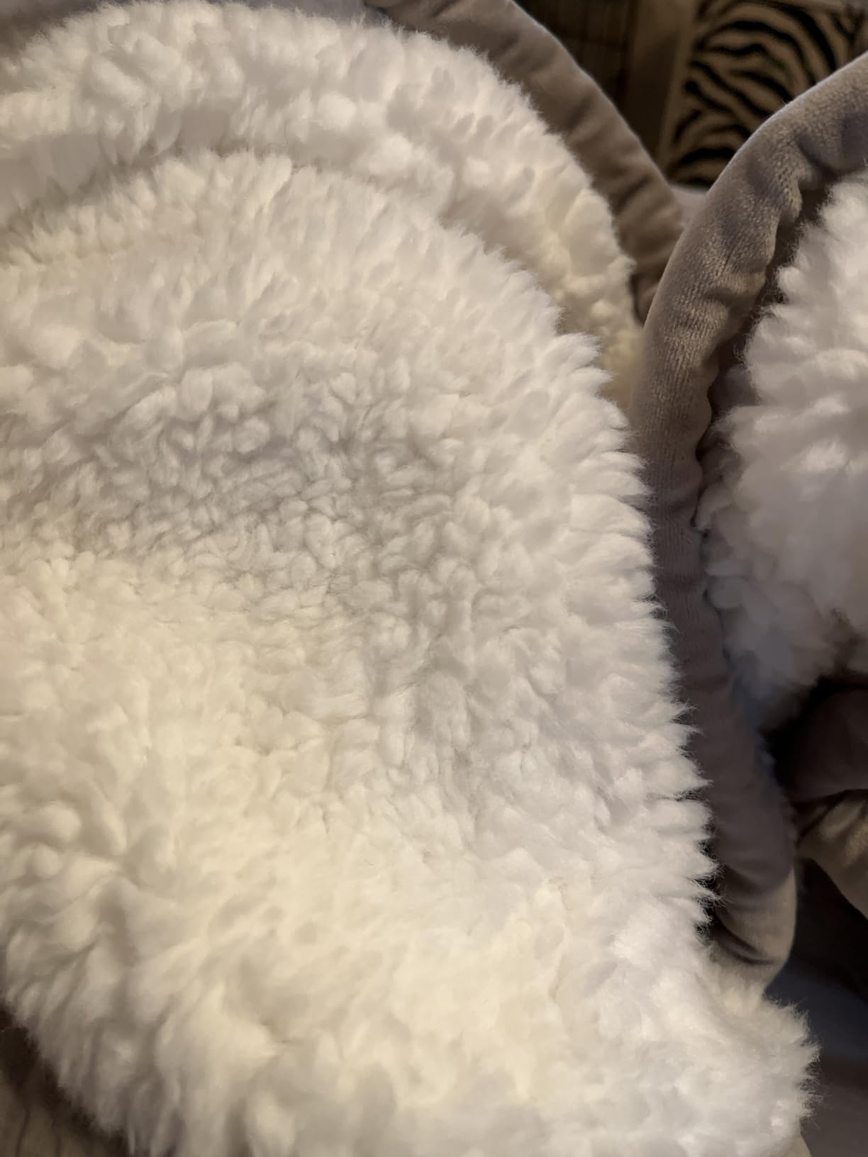 UGG Bliss Throw Blanket Plush Soft Fleece Fluffy Blankets for Bed or Couch Oversized Warm Reversible Machine Washable, 50-inch x 70-inch, Charcoal Grey customer photo 2