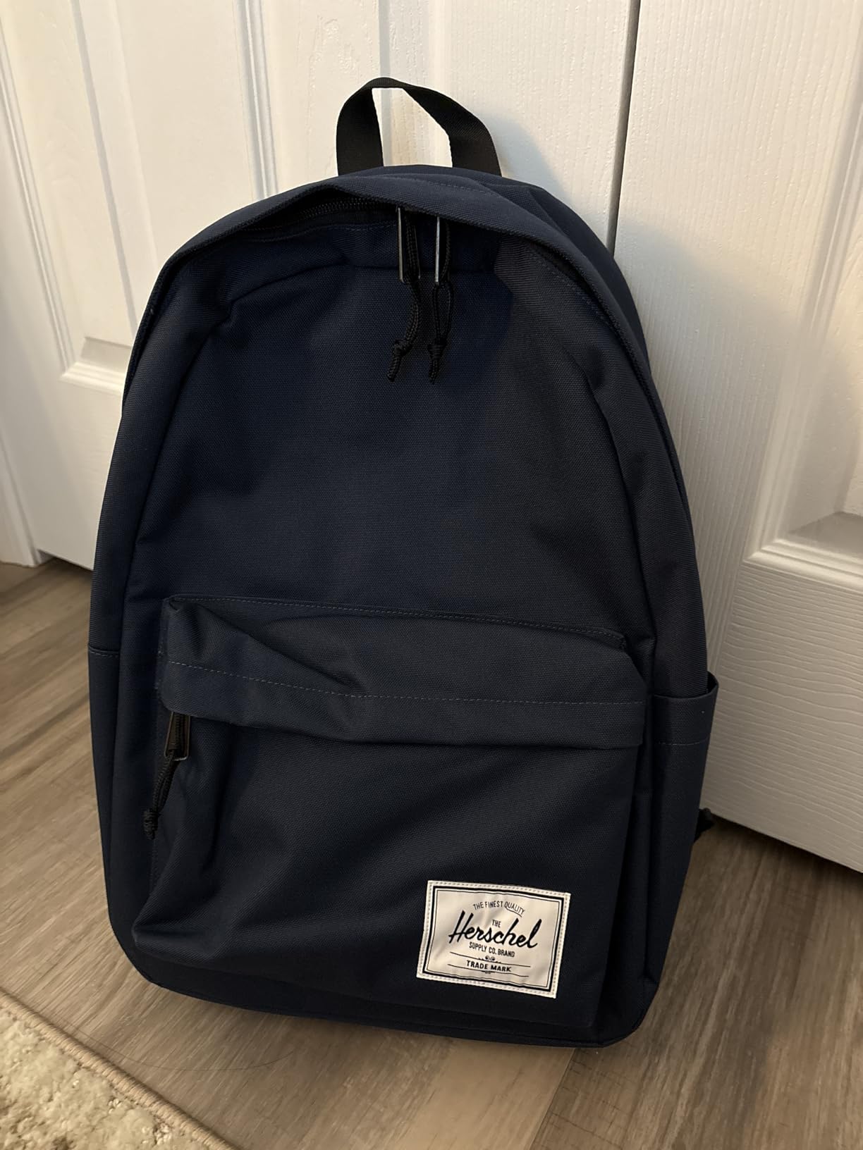 Herschel Classic Backpack, Navy, Mod XL - 25L - Water-Resistant, Classic Design customer photo 1