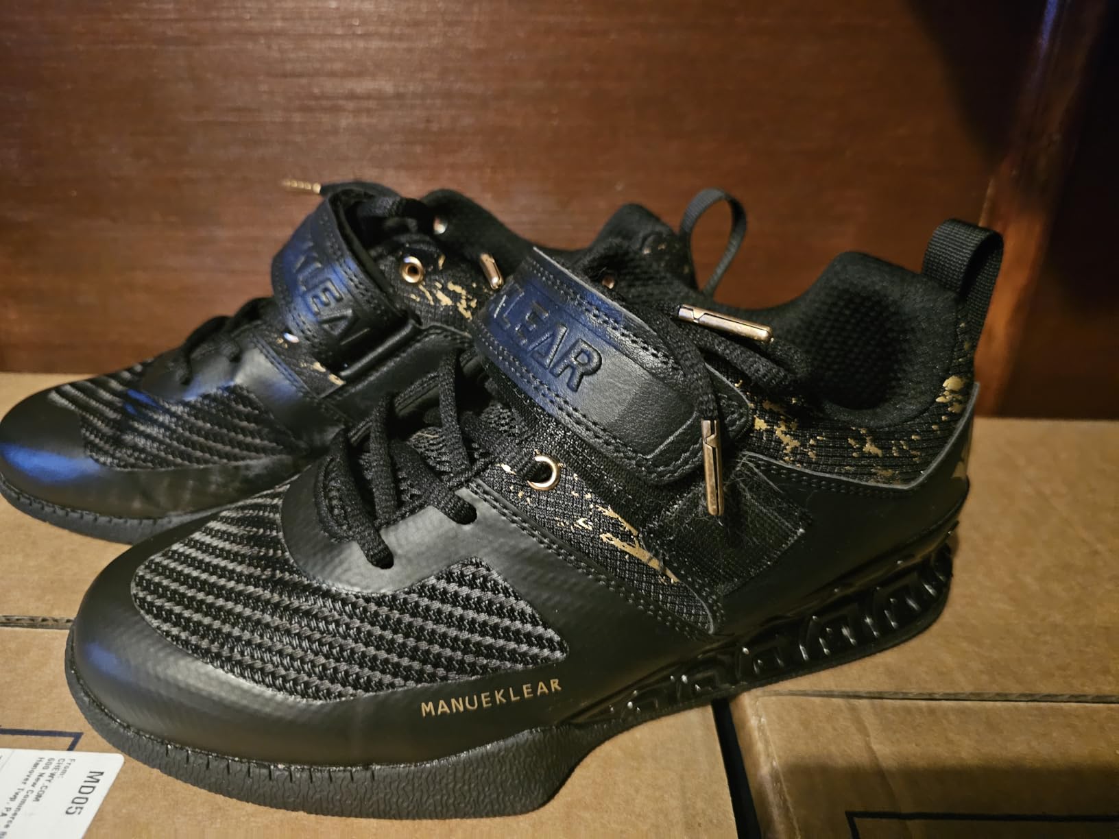 MANUEKLEAR Deadlift Shoes with Anti-Slip Sole customer photo 2